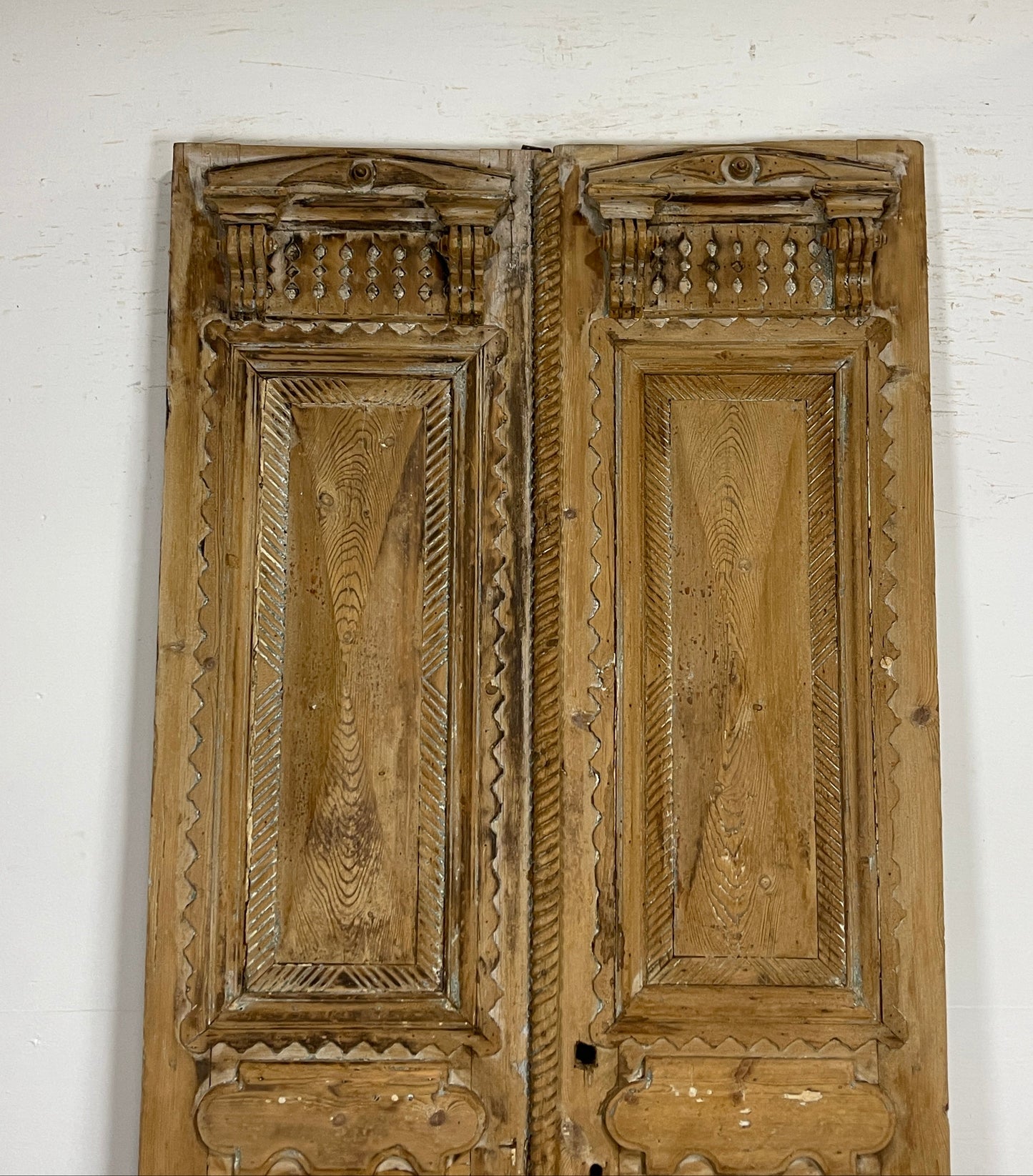 Antique French panel doors with Carvings (99 x 44) P23