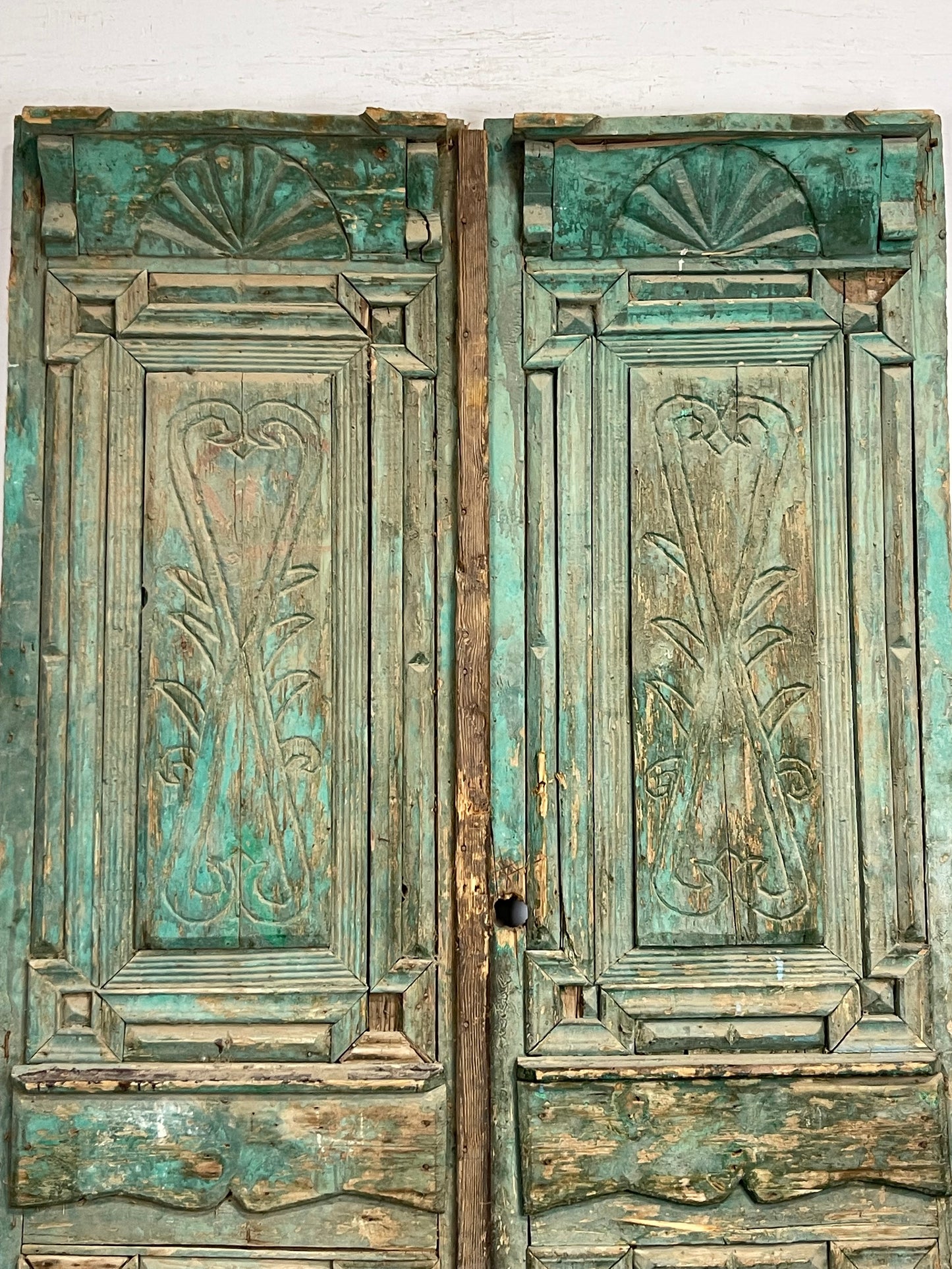 Antique French Panel Doors with Carving (91.75 x 51.25) M043