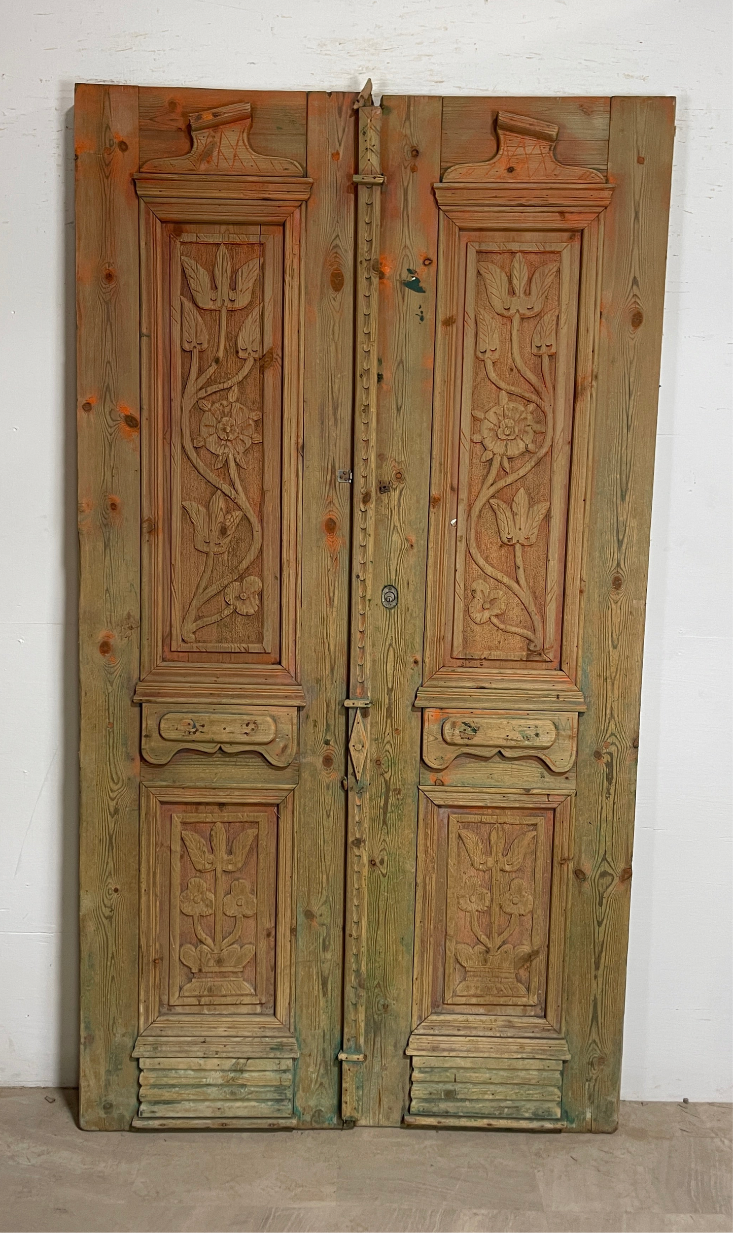 Antique French panel doors with Carvings (96 x 52.5) P24