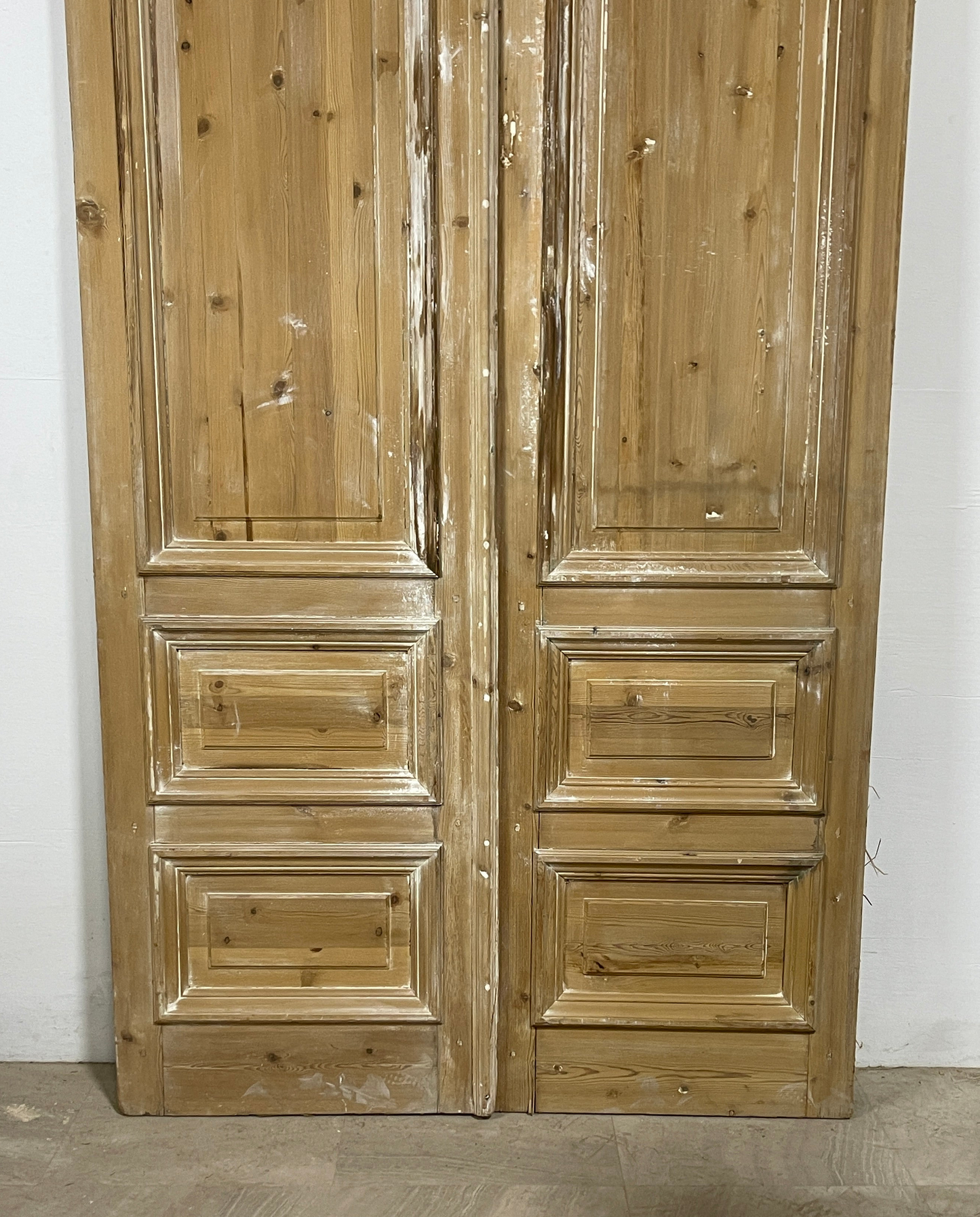 Antique French panel doors with Carvings (100 x 50) P49