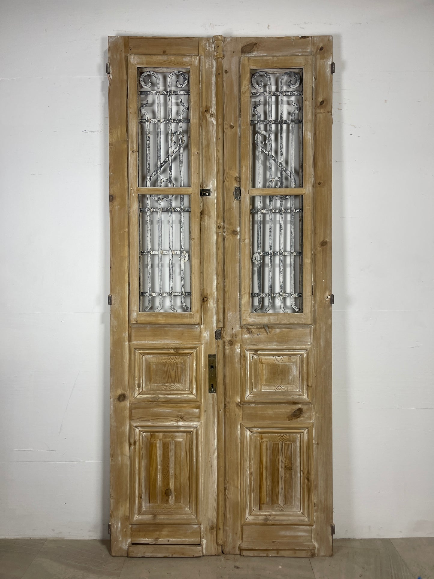 Antique French panel doors with Metal (102.25 x 44) O48