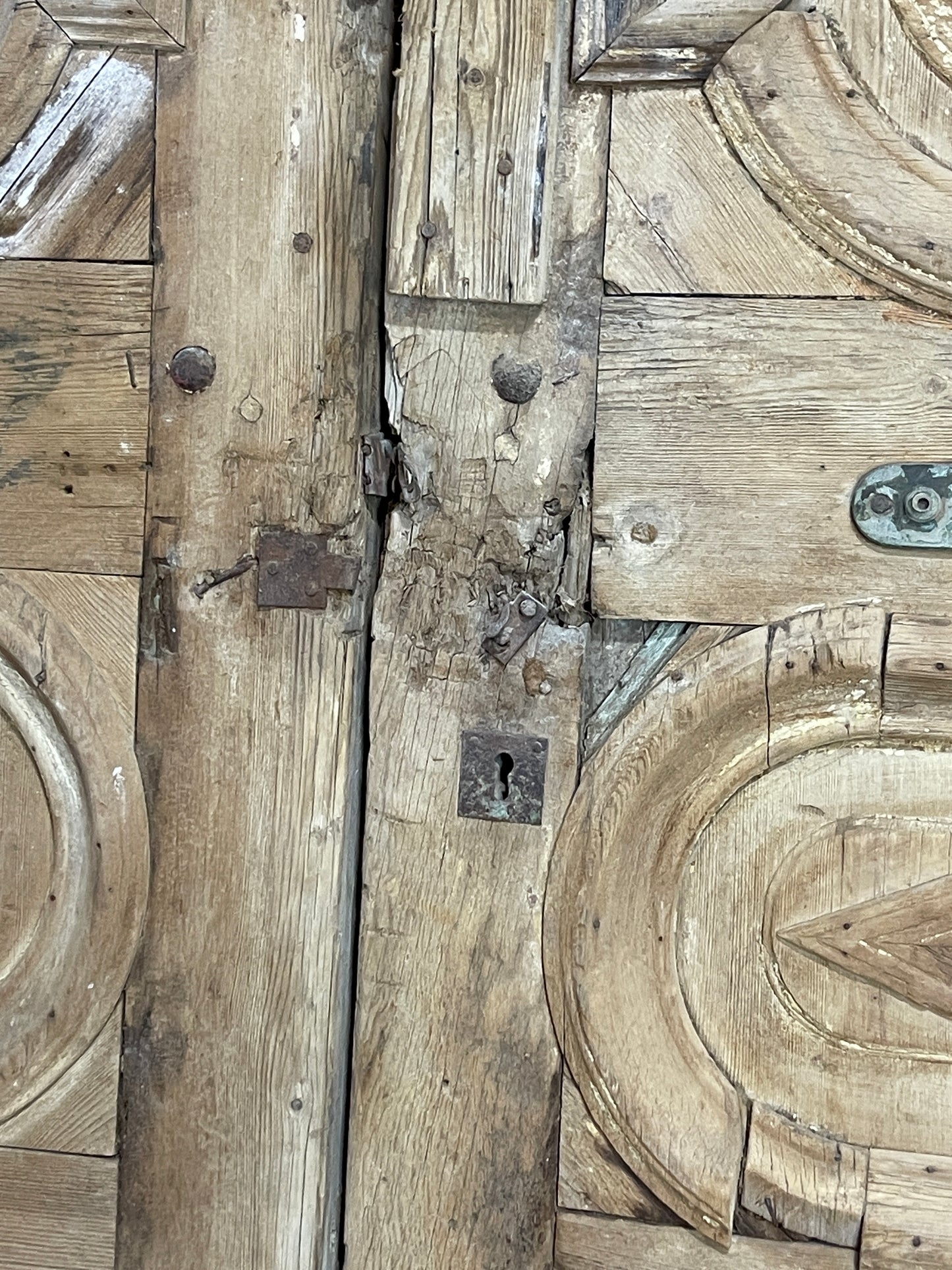 Antique French panel doors with Carvings (119 x 51.5) P50