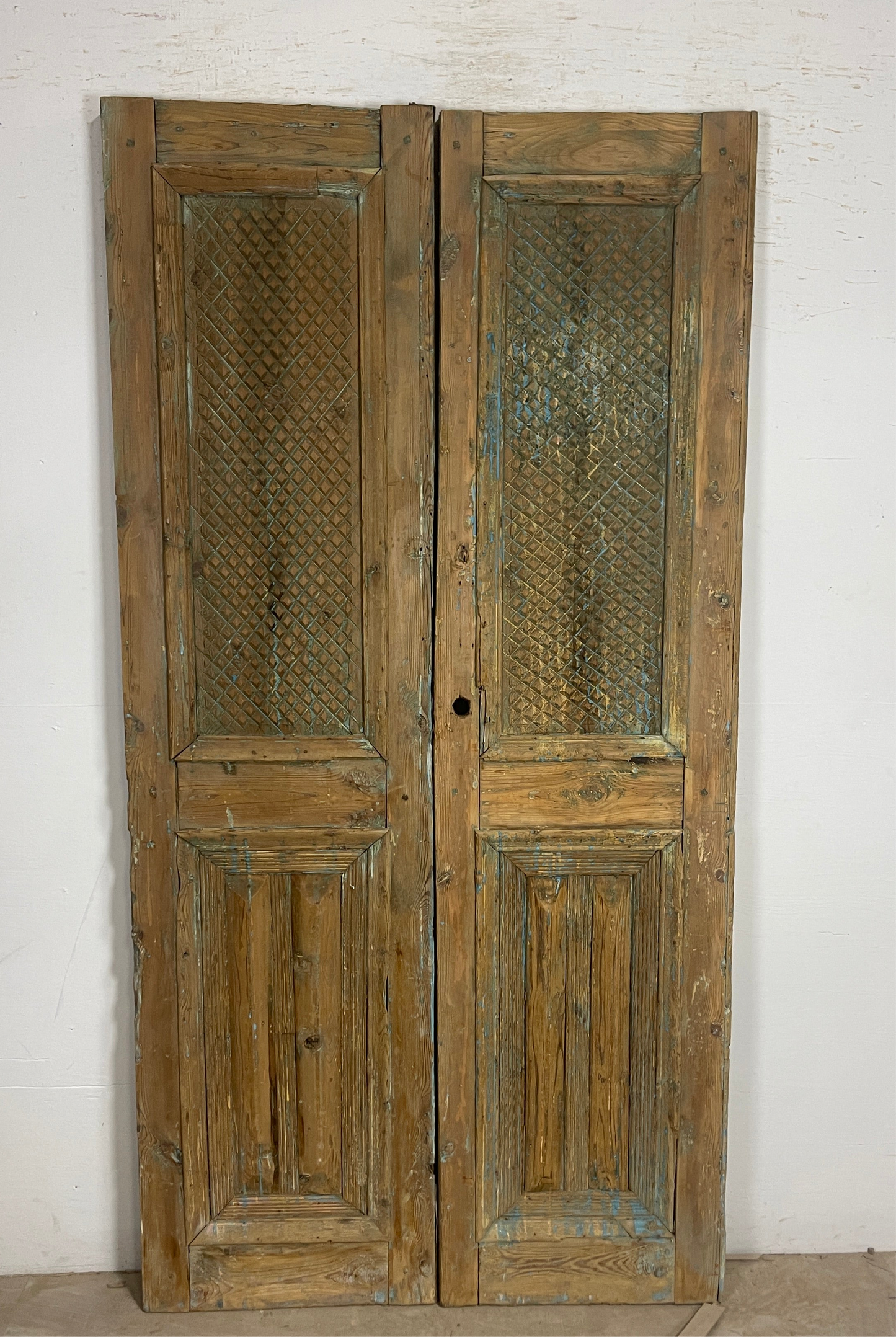 Antique French panel doors with Carvings (91 x 46.5) P22
