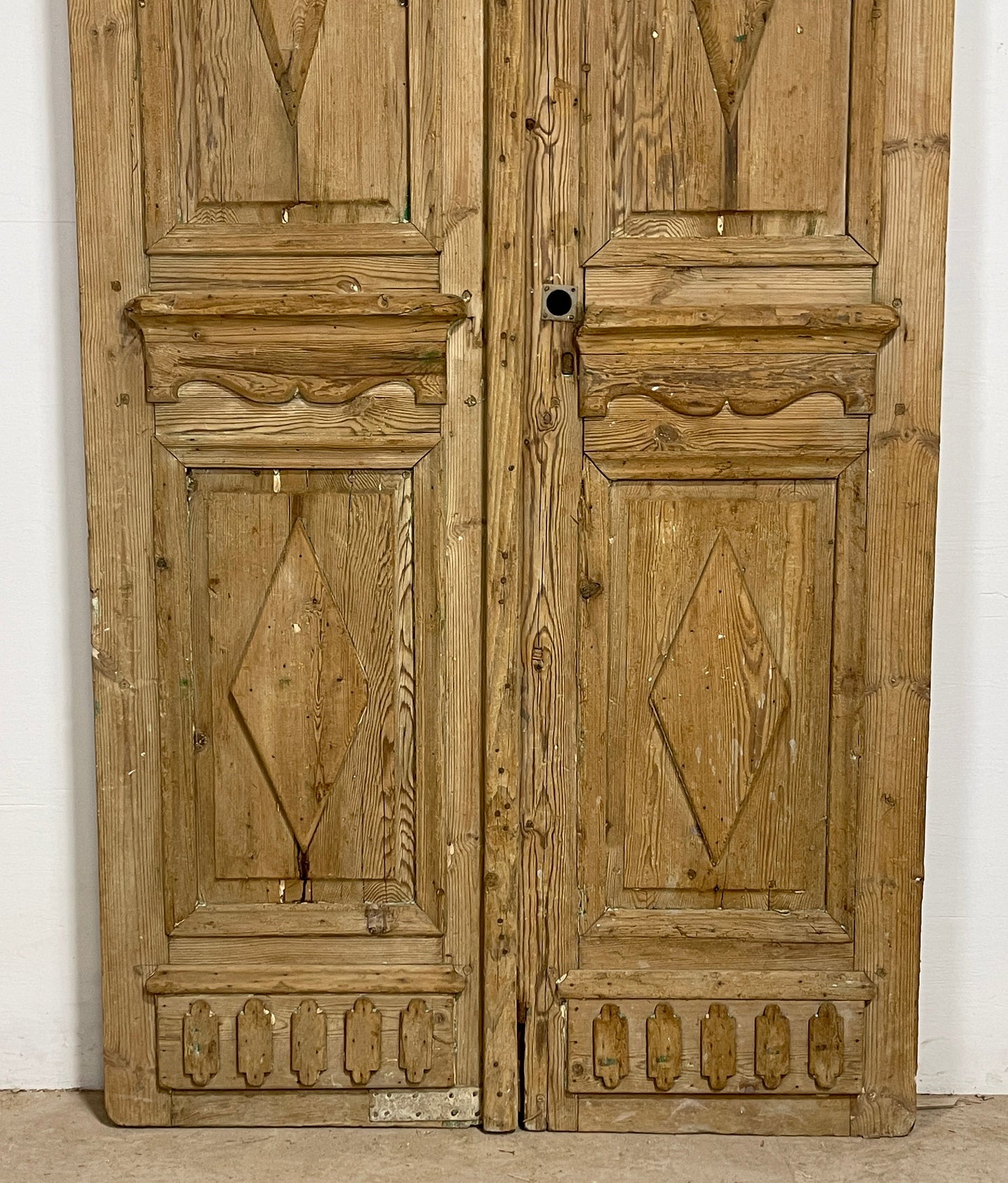 Antique French panel doors with Carvings (89 x 44) P28