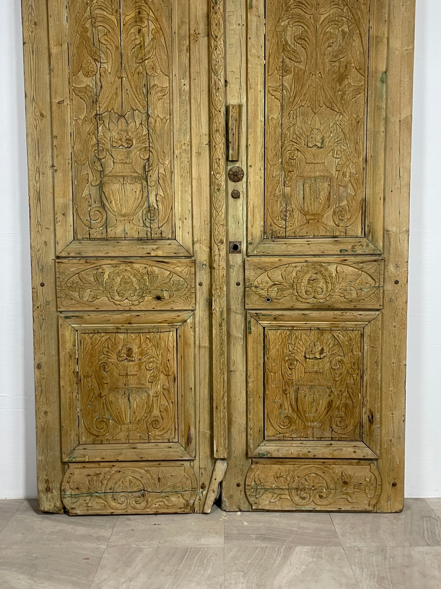 Antique French panel doors with Carvings (101.25 x 63) O6