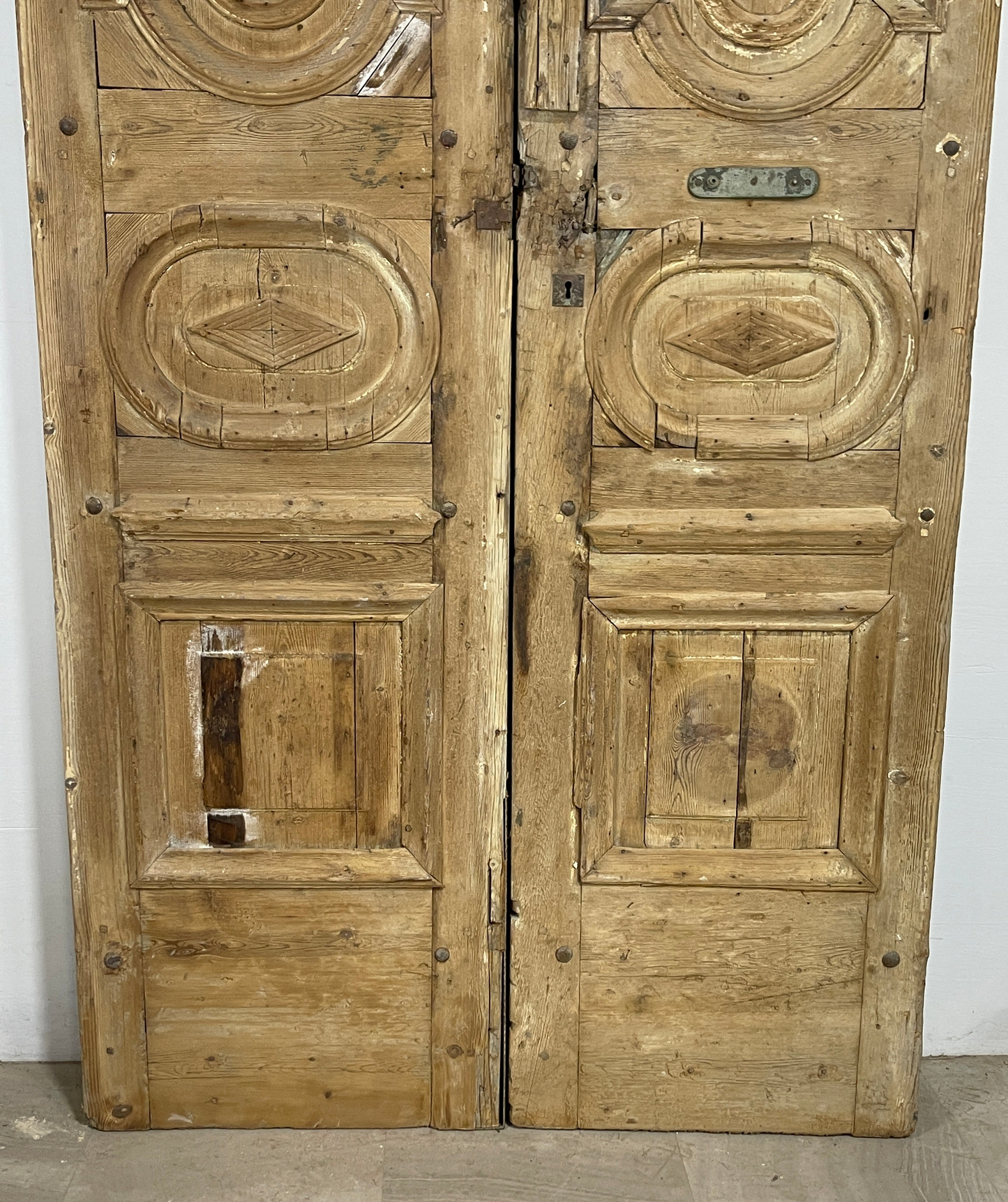 Antique French panel doors with Carvings (119 x 51.5) P50