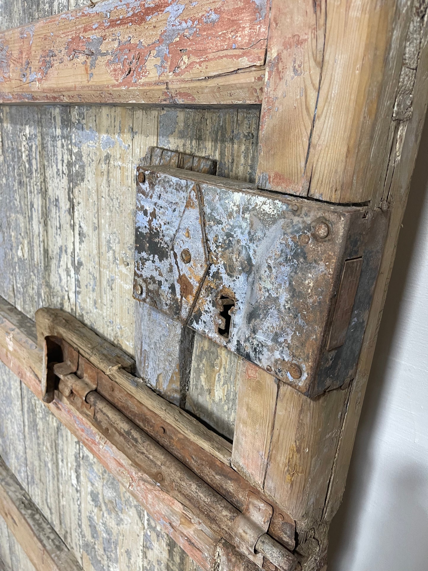 Antique French Panel Door with Carving (99.5 x 57) N002