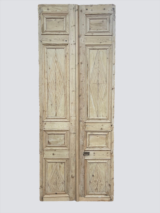 Antique  French Panel Door with Carving  (132.75x51.25)  E997