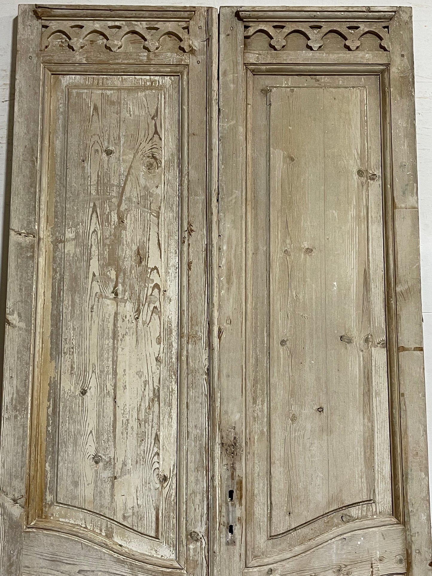 Antique French Panel Door with Carving (104.25x47.5) L007