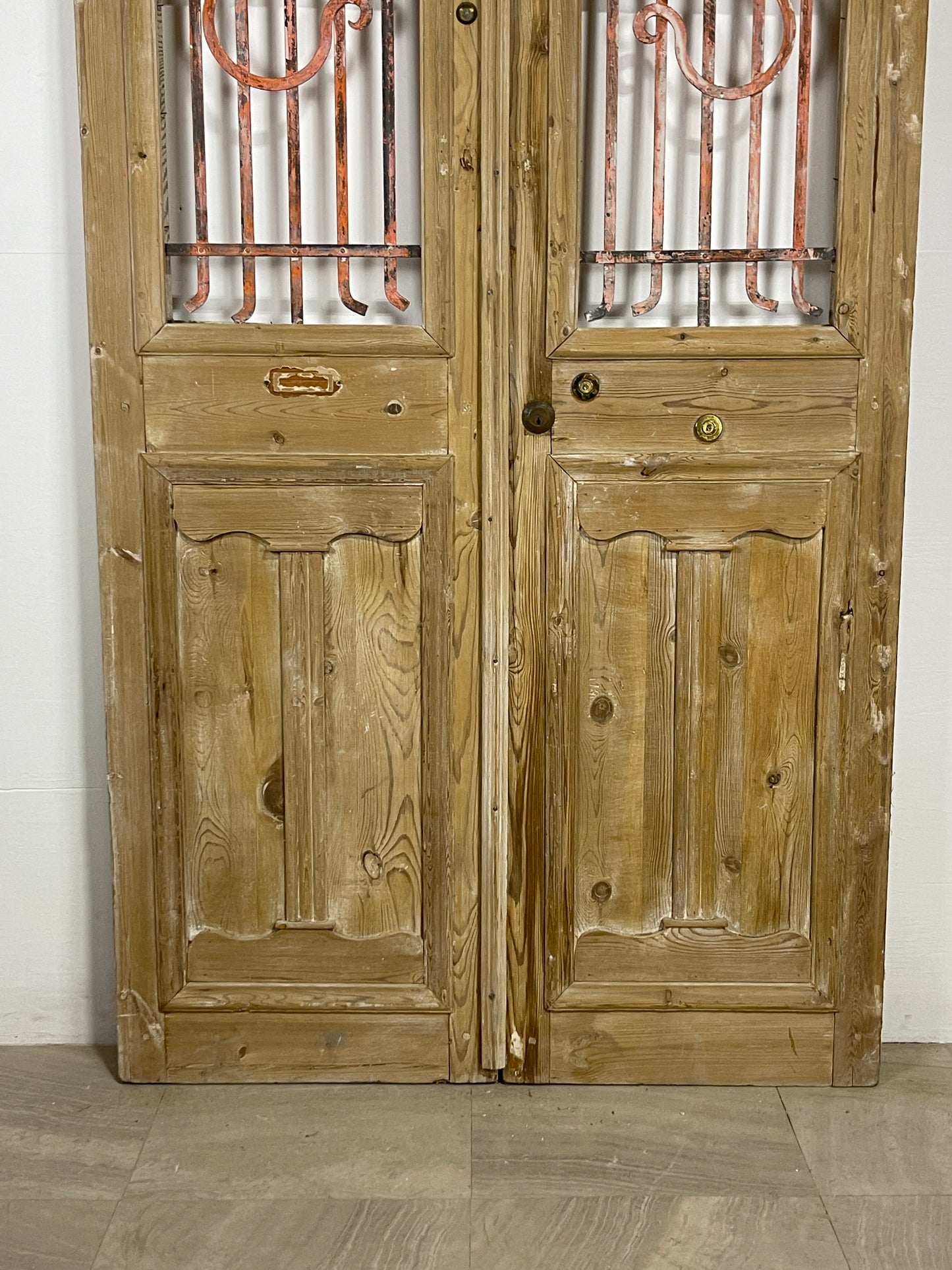 Antique French panel doors with Metal (86.5 x 44.5) O45