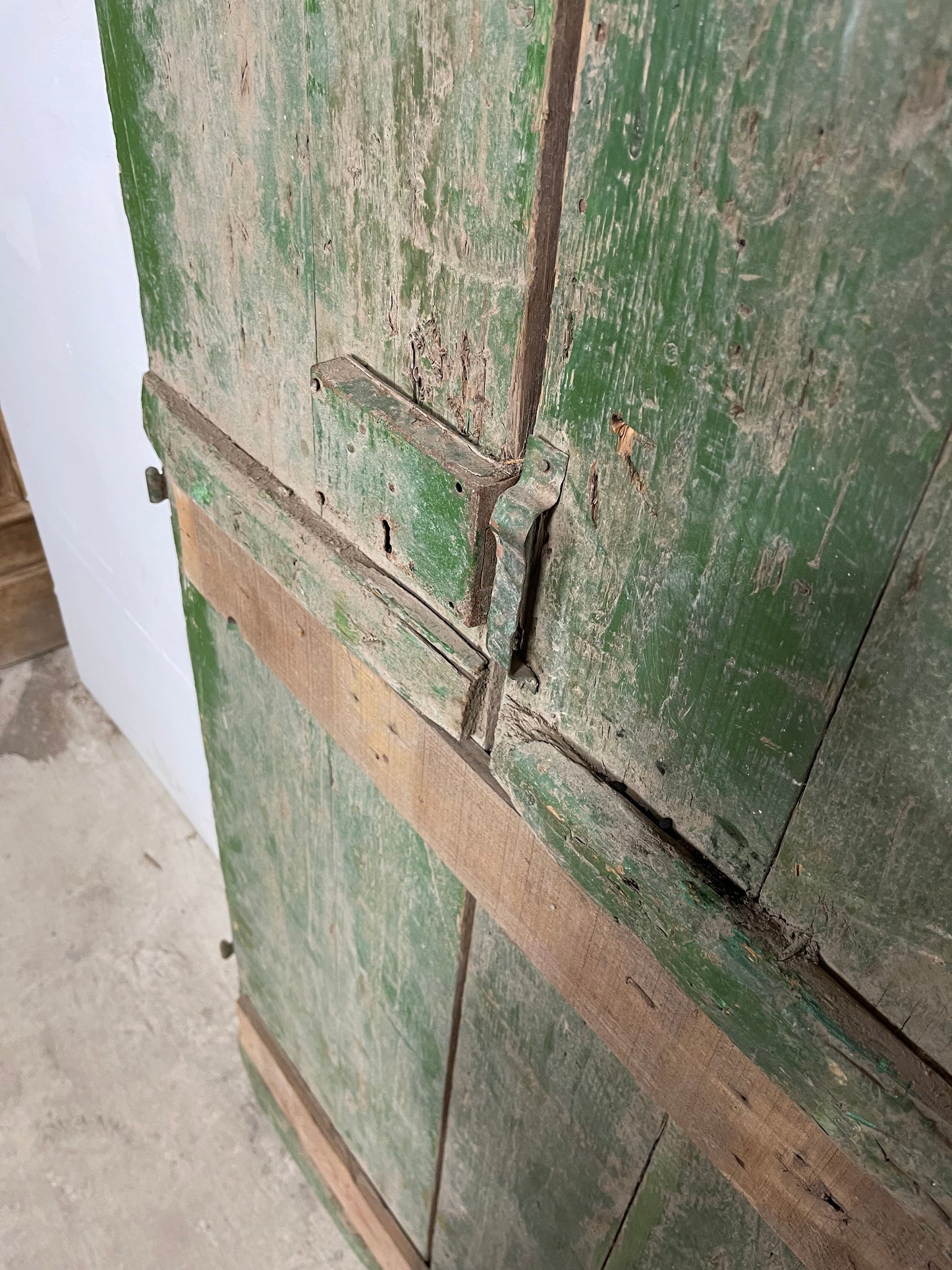 Antique French Panel Doors with Carving (77 x 31.25) M028