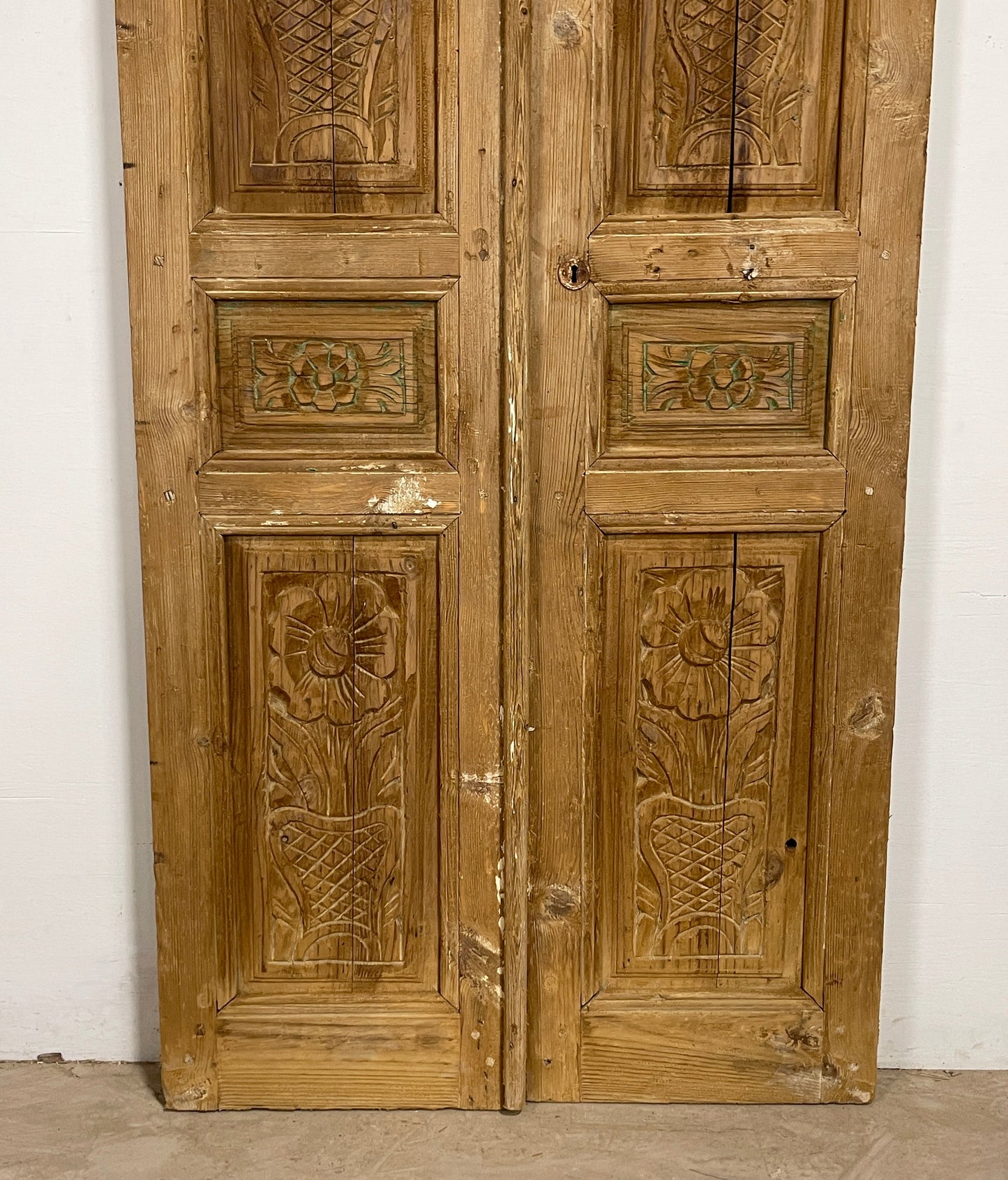 Antique French panel doors with Carvings (87 x 40) P31