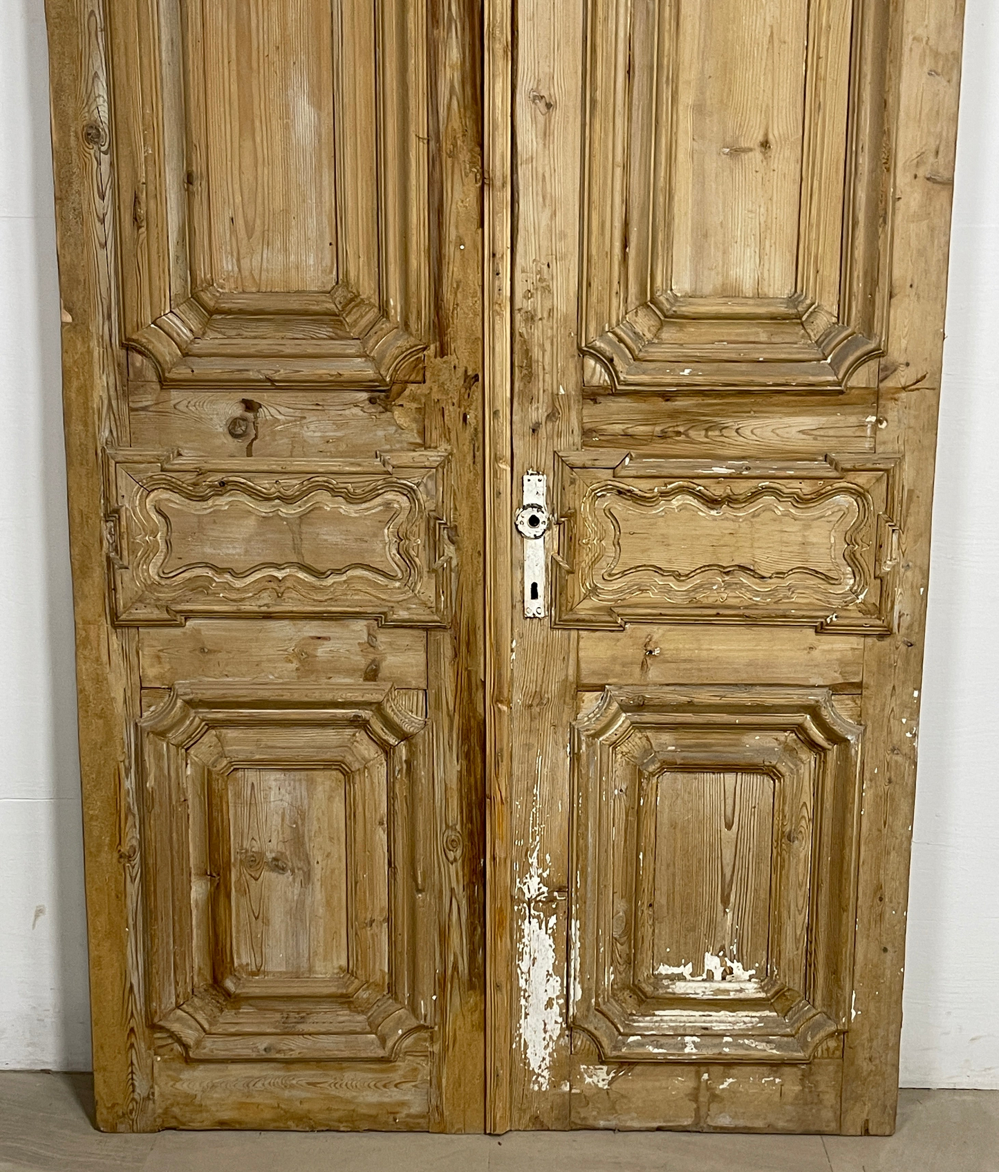 Antique French panel doors with Carvings (98 x 44) P35