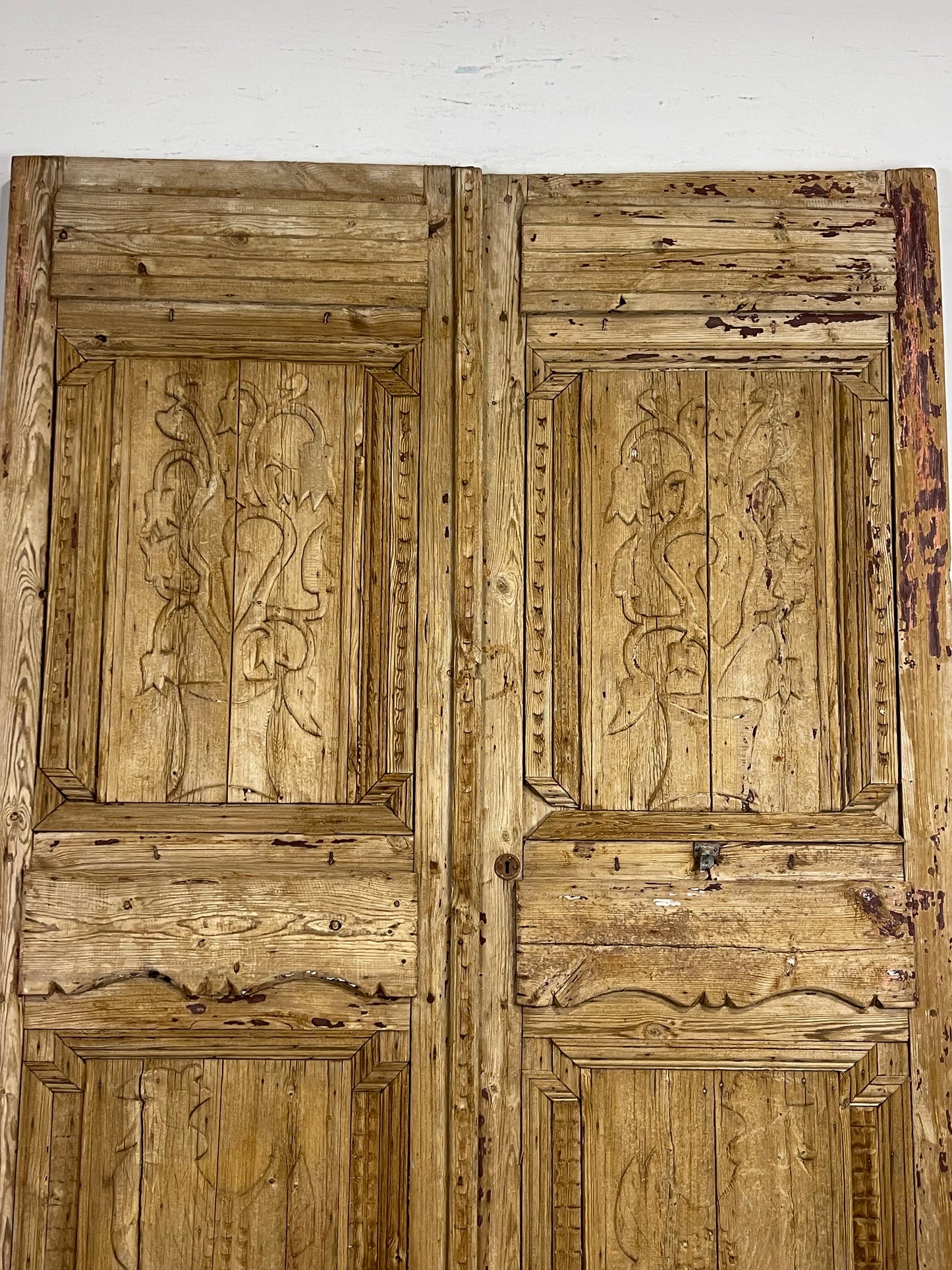 Antique French Panel Doors with Carving (98 x 64) M033