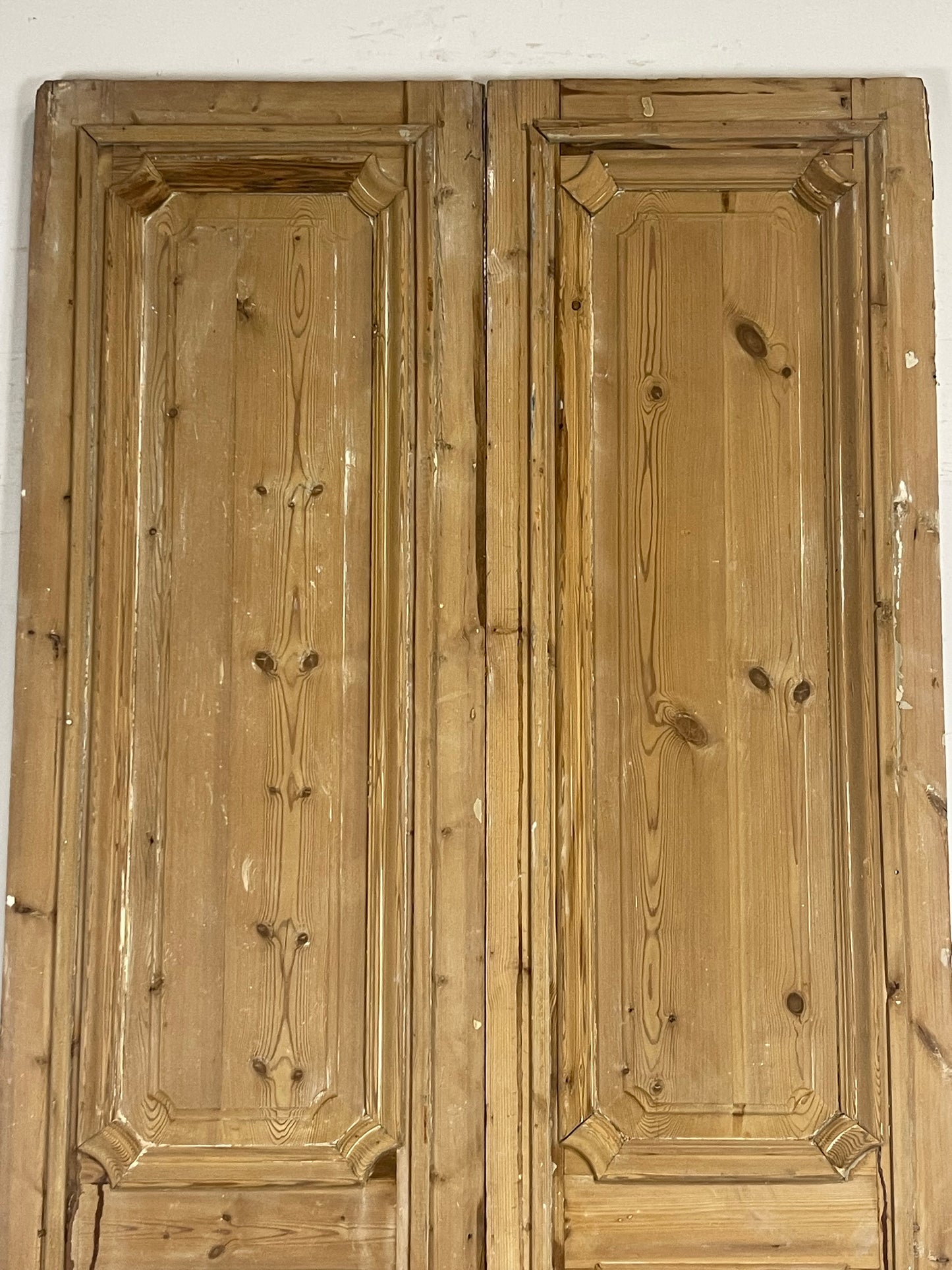Antique French Panel Doors with Carving (88 x 44) M055