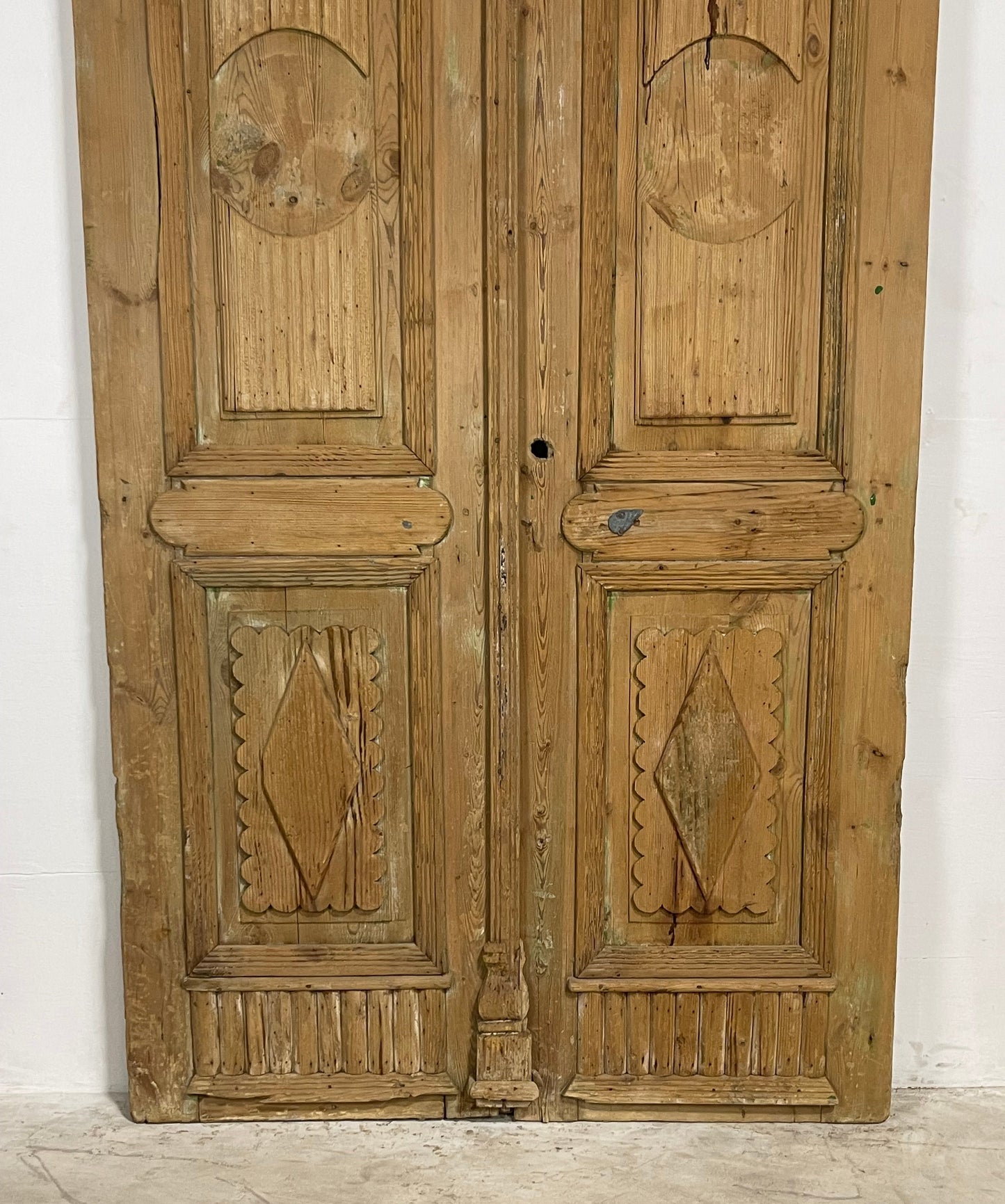 Antique French Panel Doors with Carving (95 x 53) N009