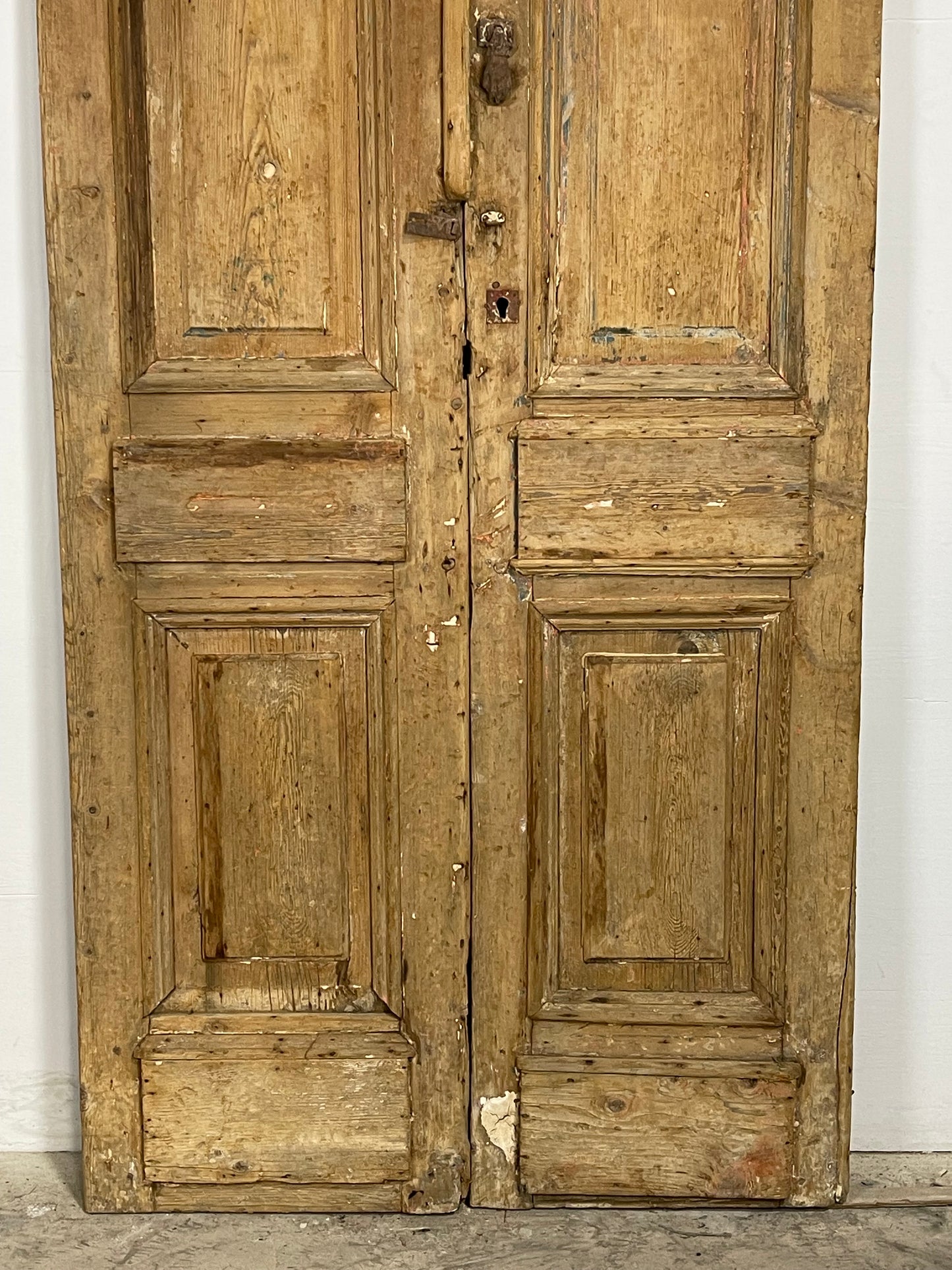 Antique French Panel Doors with Carving (100 x 44.75) M026