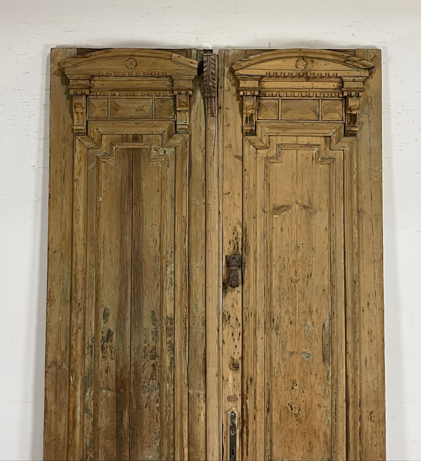 Antique French panel doors with Carvings ( 104 x 52) P44