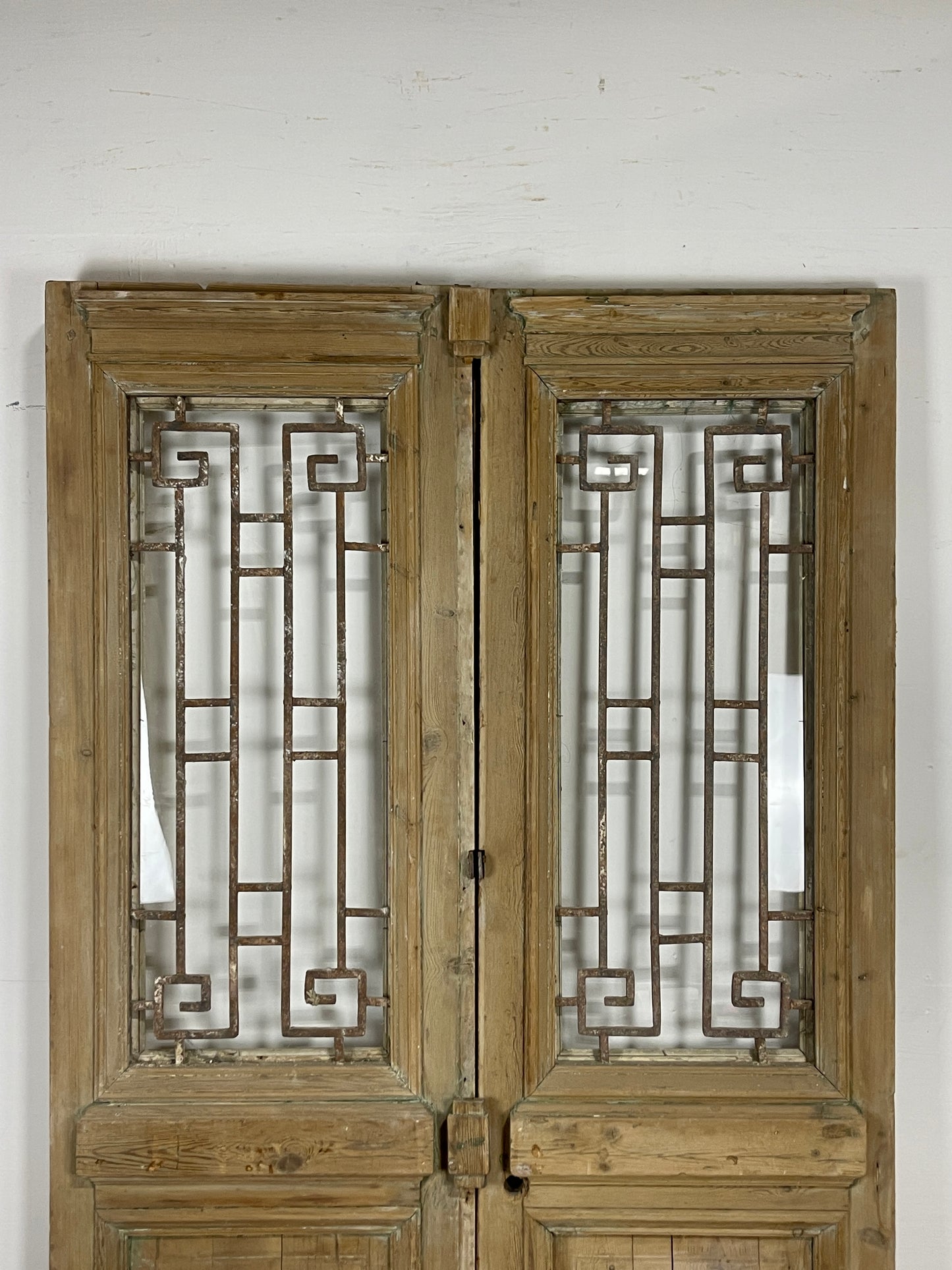Antique French panel doors with Metal (91.5 x 51.5) O27