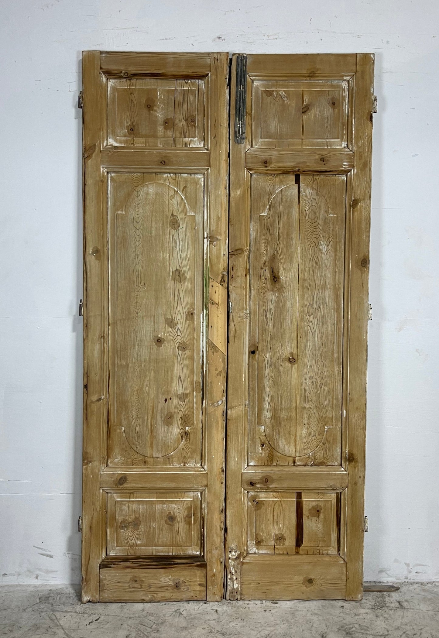 Antique French Panel Doors with Carving (91.5 x 47.25) N010