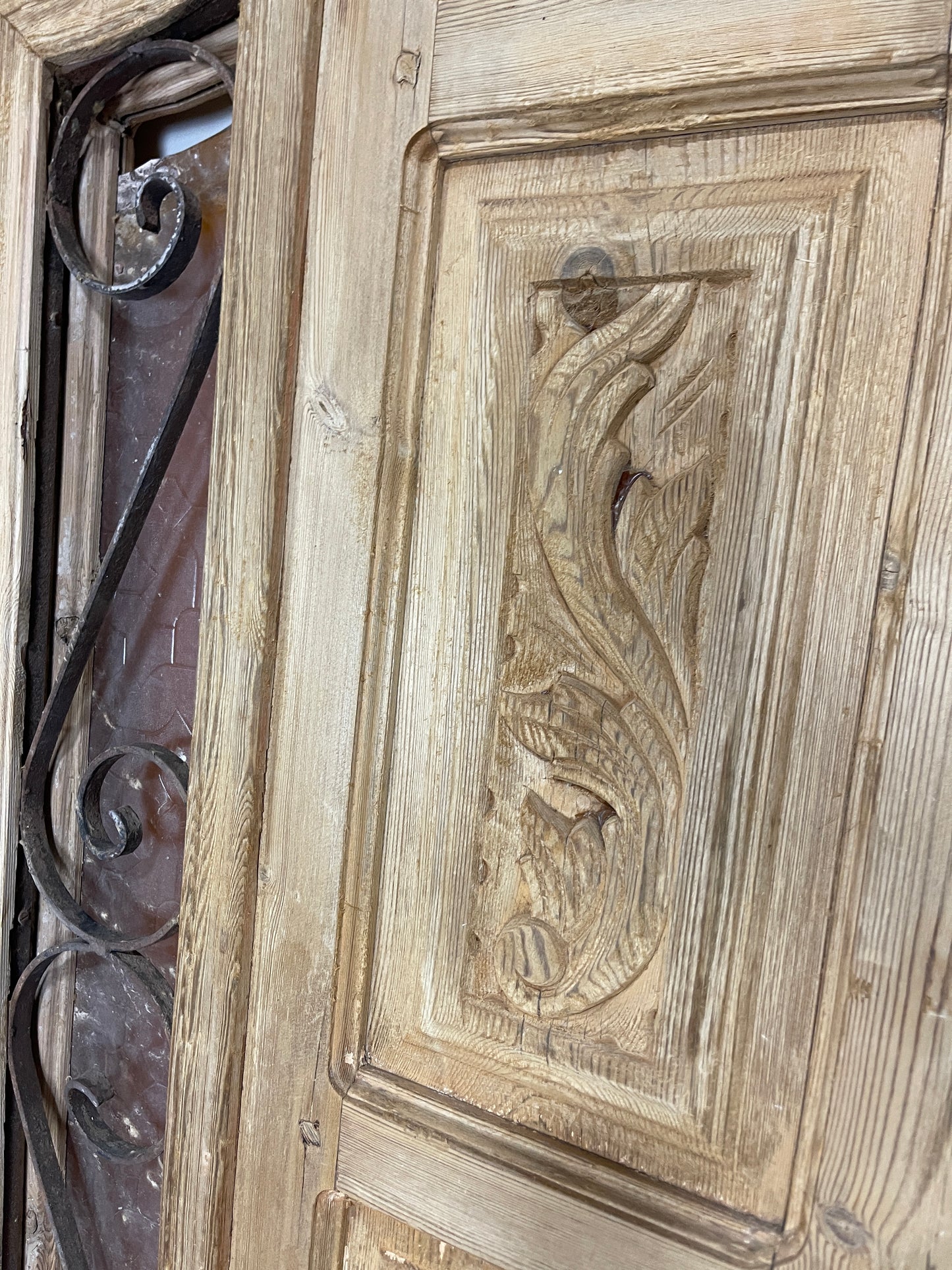 Antique French panel doors with Carvings (103 x 57) P 13