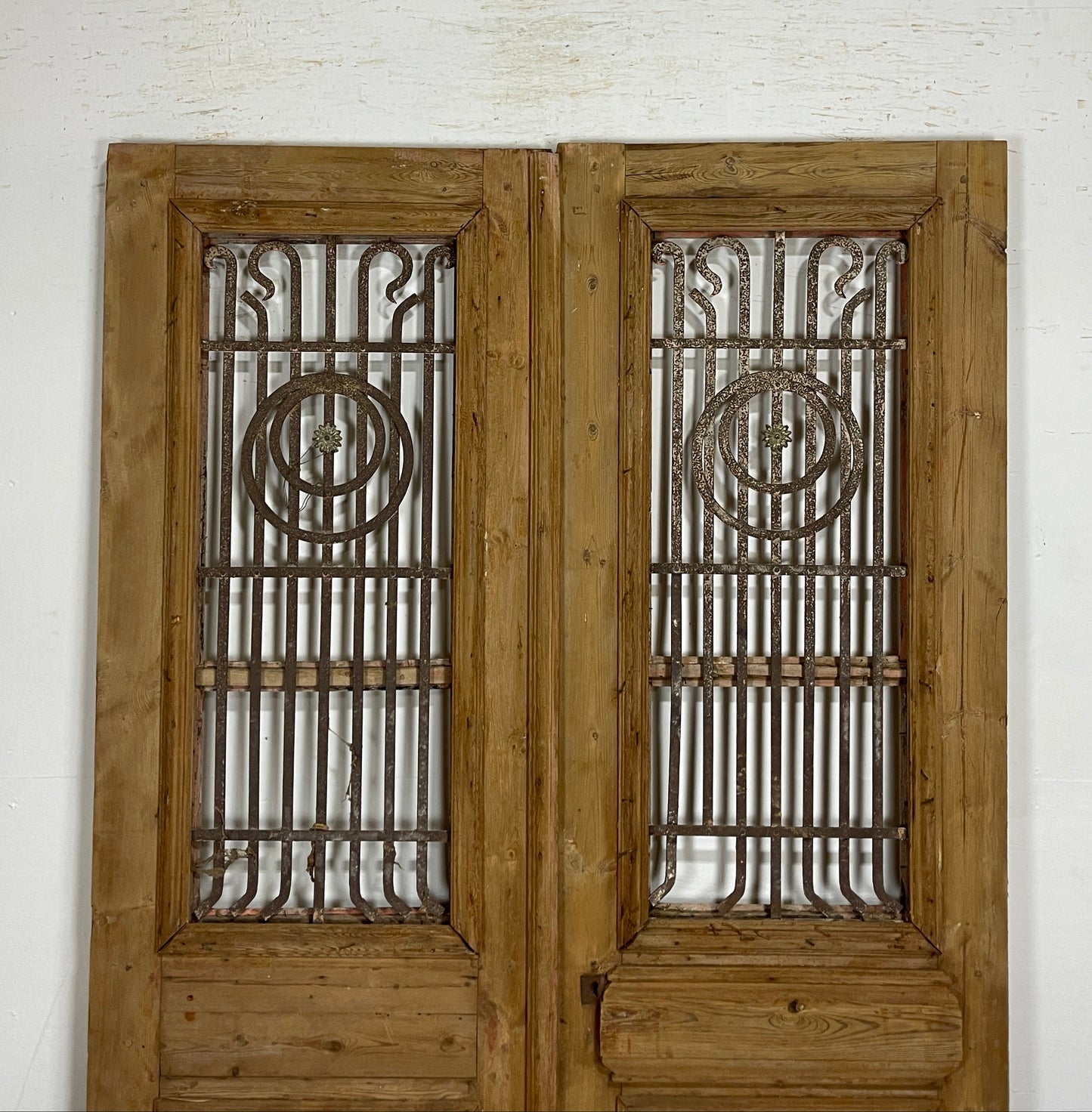 Antique French panel doors with Metal (87 x 55) P32
