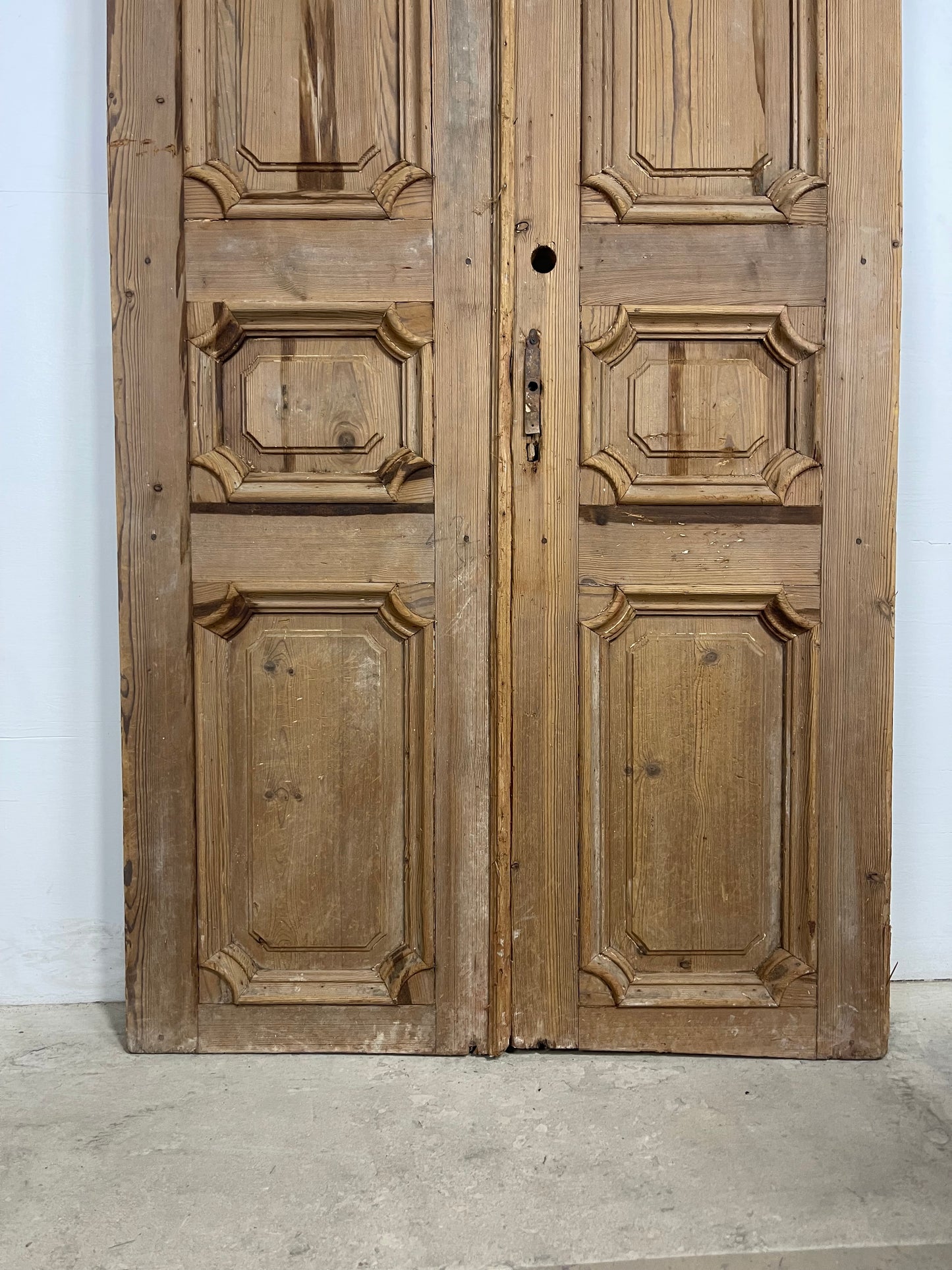 Antique French Panel Doors with Carving (96 x 42.5) M029