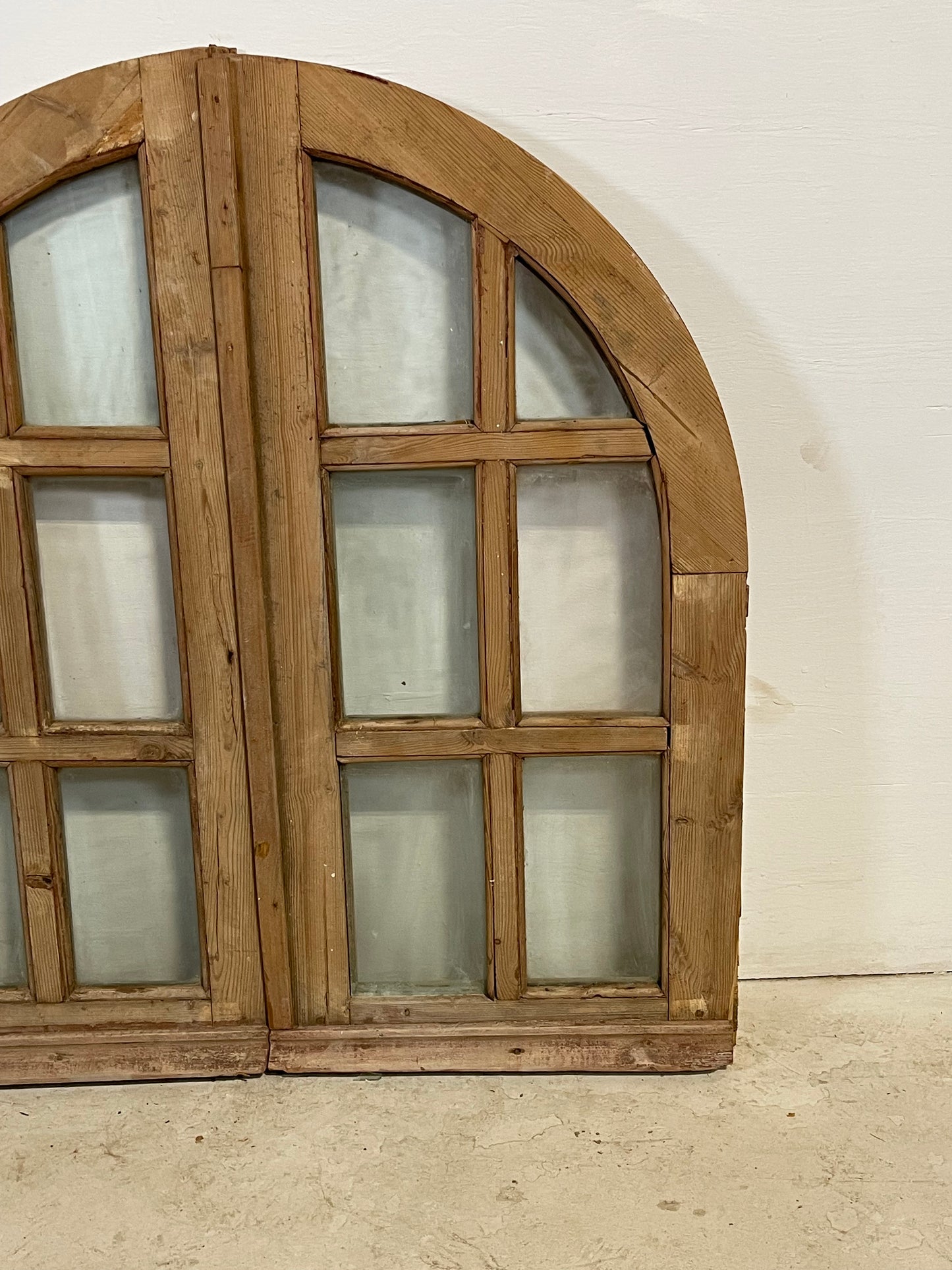 Antique arched glass window set    (43.75x42.25) L230