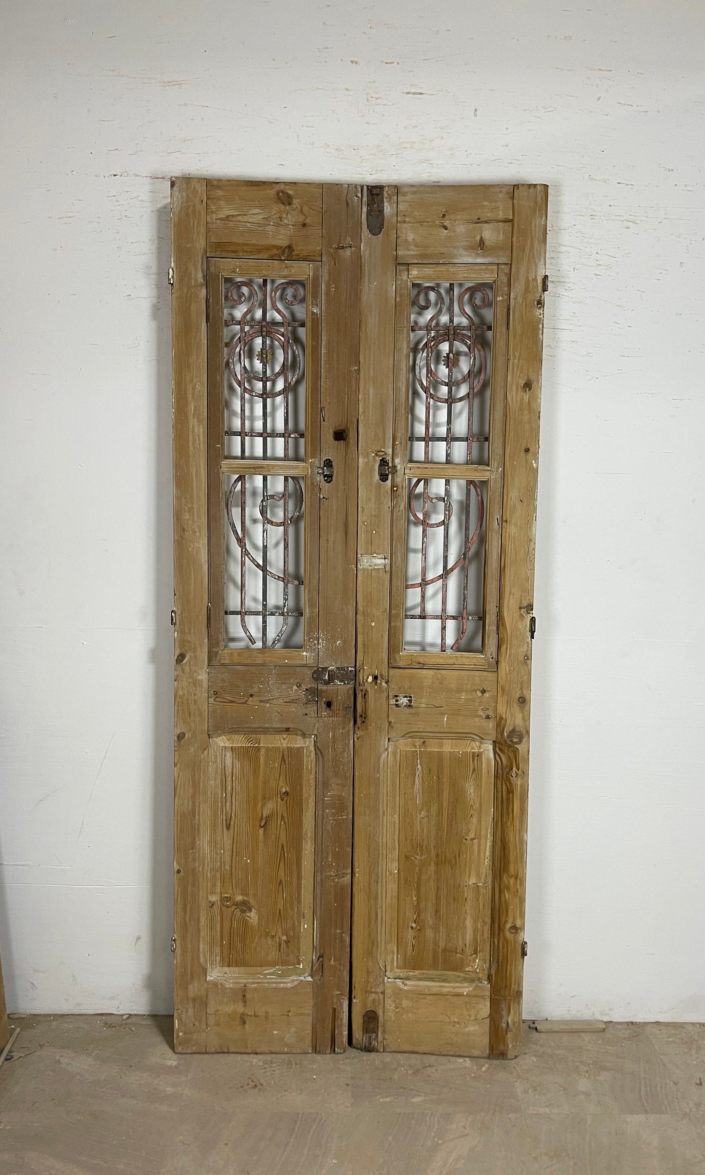 Antique French panel doors with Metal (96 x 39.5) P71