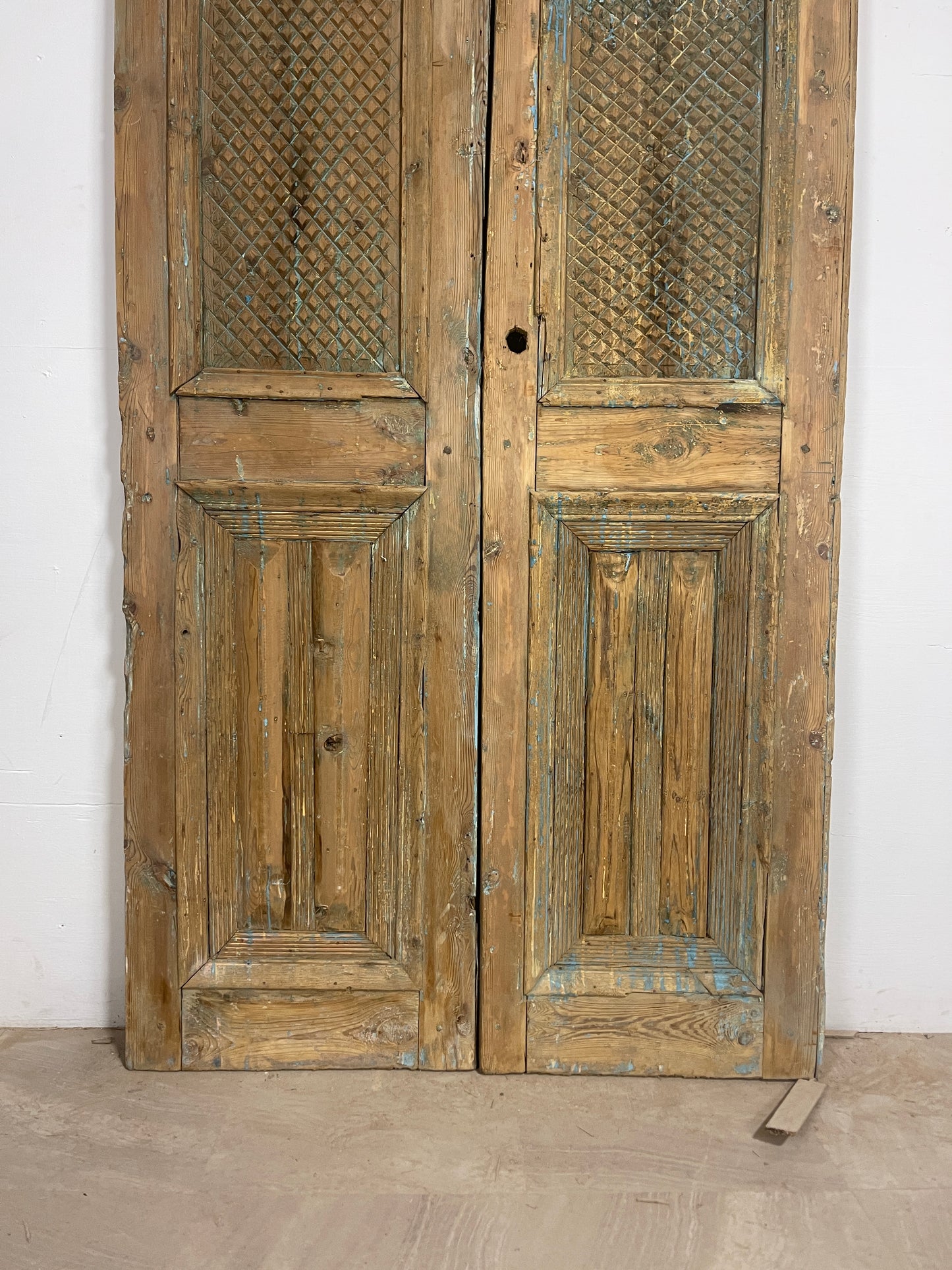 Antique French panel doors with Carvings (91 x 46.5) P22