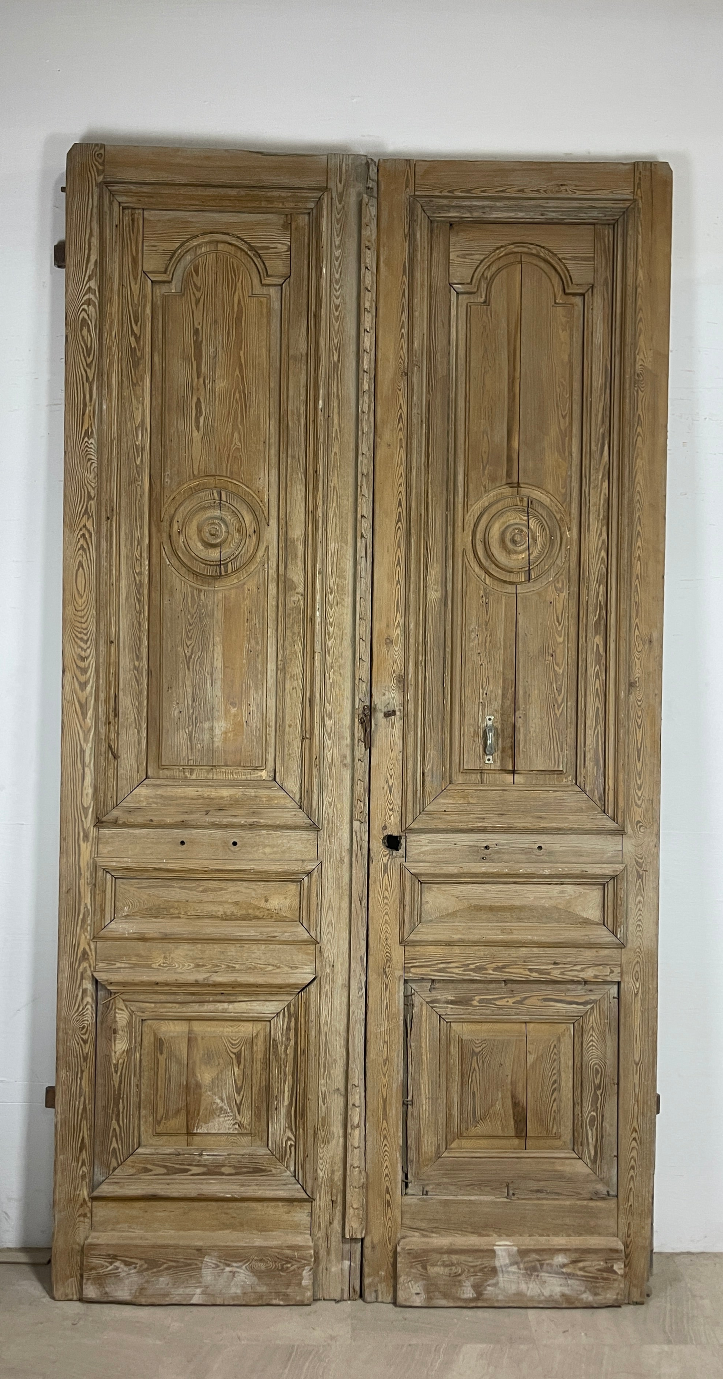 Antique French panel doors with Carvings (118 x 62.5) P47
