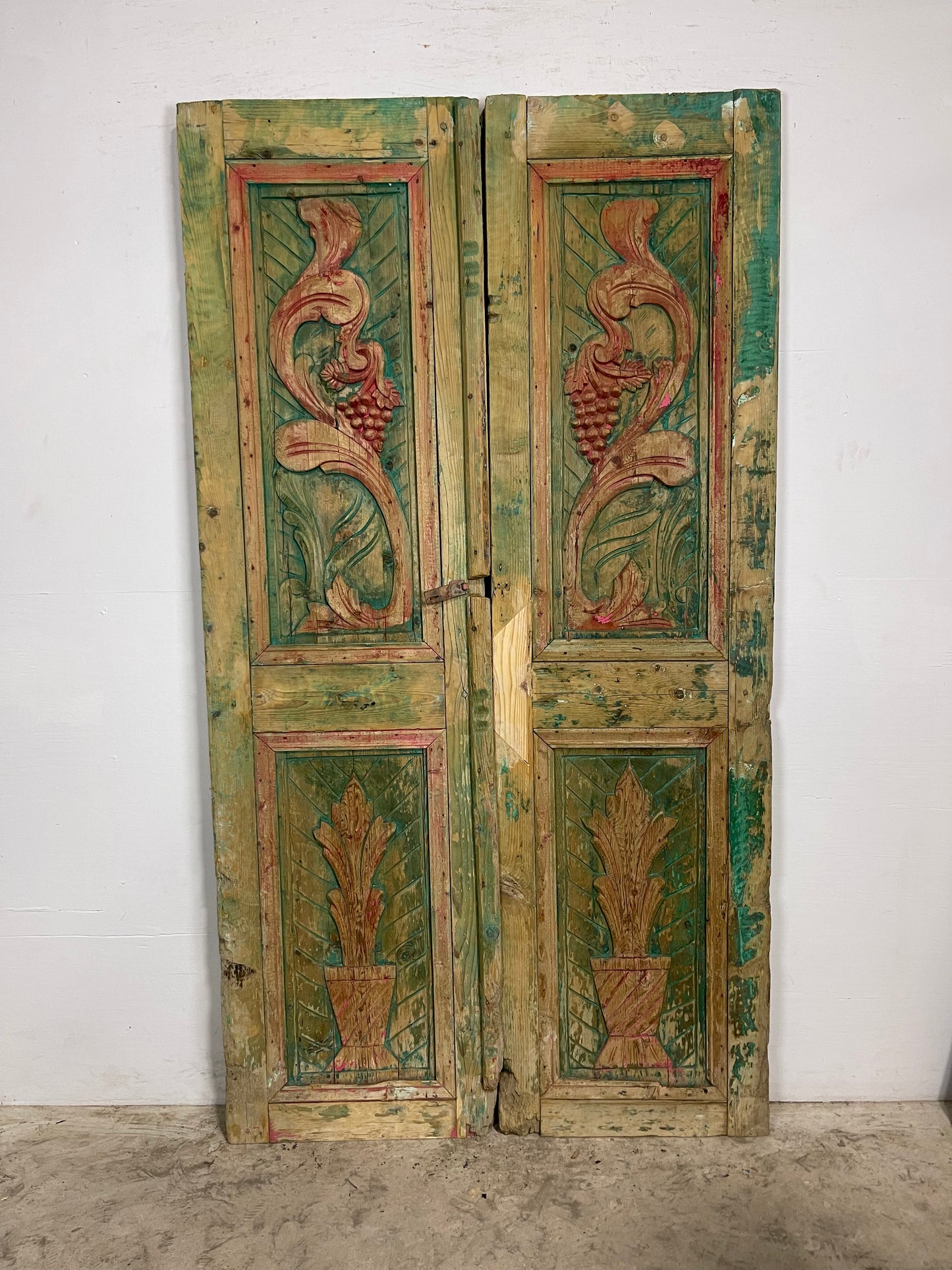 Antique French Panel Doors with Carving (87 x 48) M007