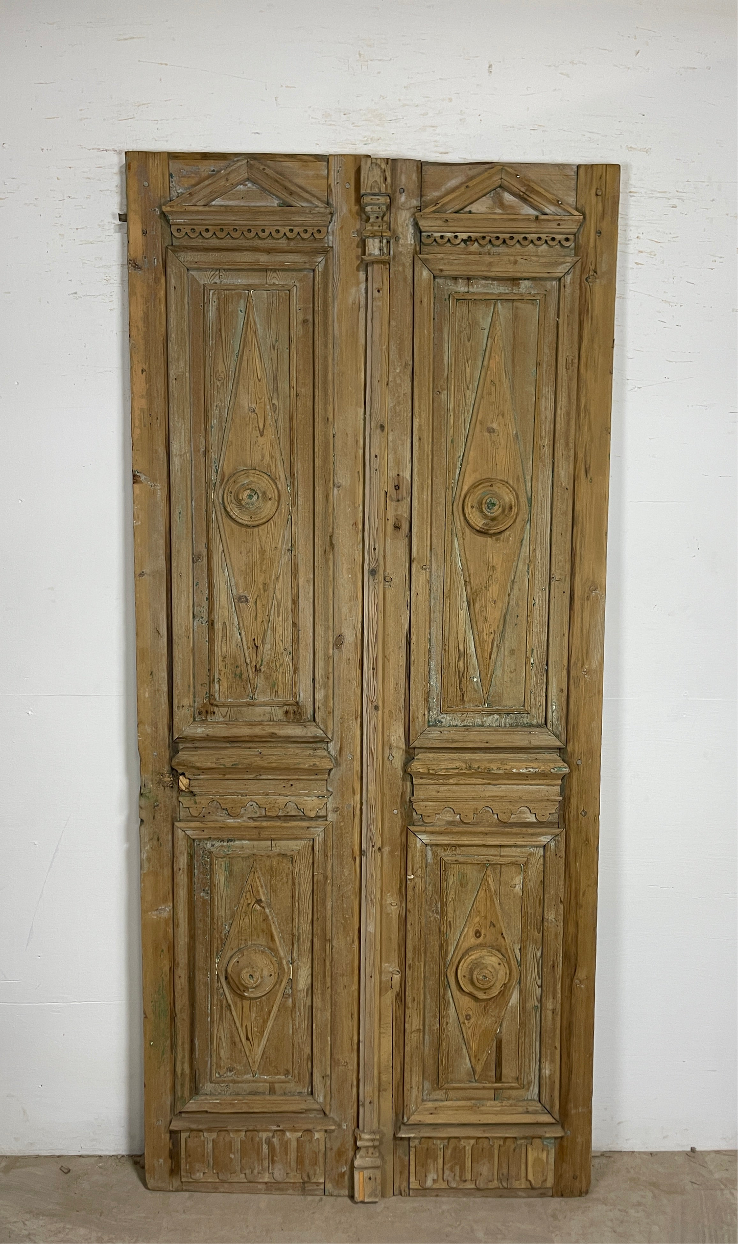 Antique French panel doors with Carvings (96.5 x 43.5) P25