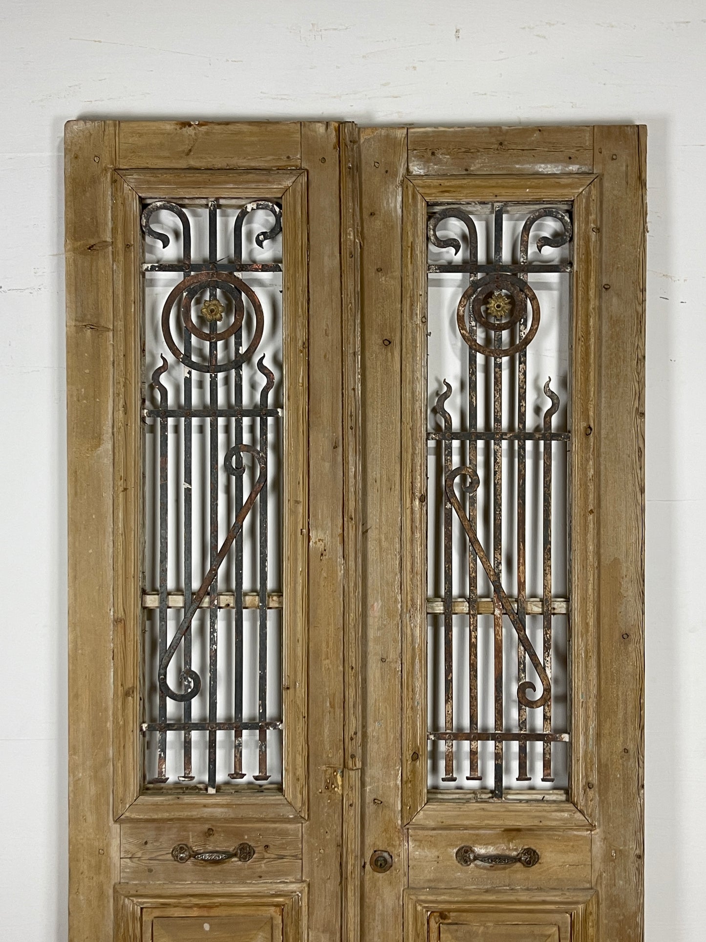 Antique French panel doors with Metal (97.25 x 46) O43