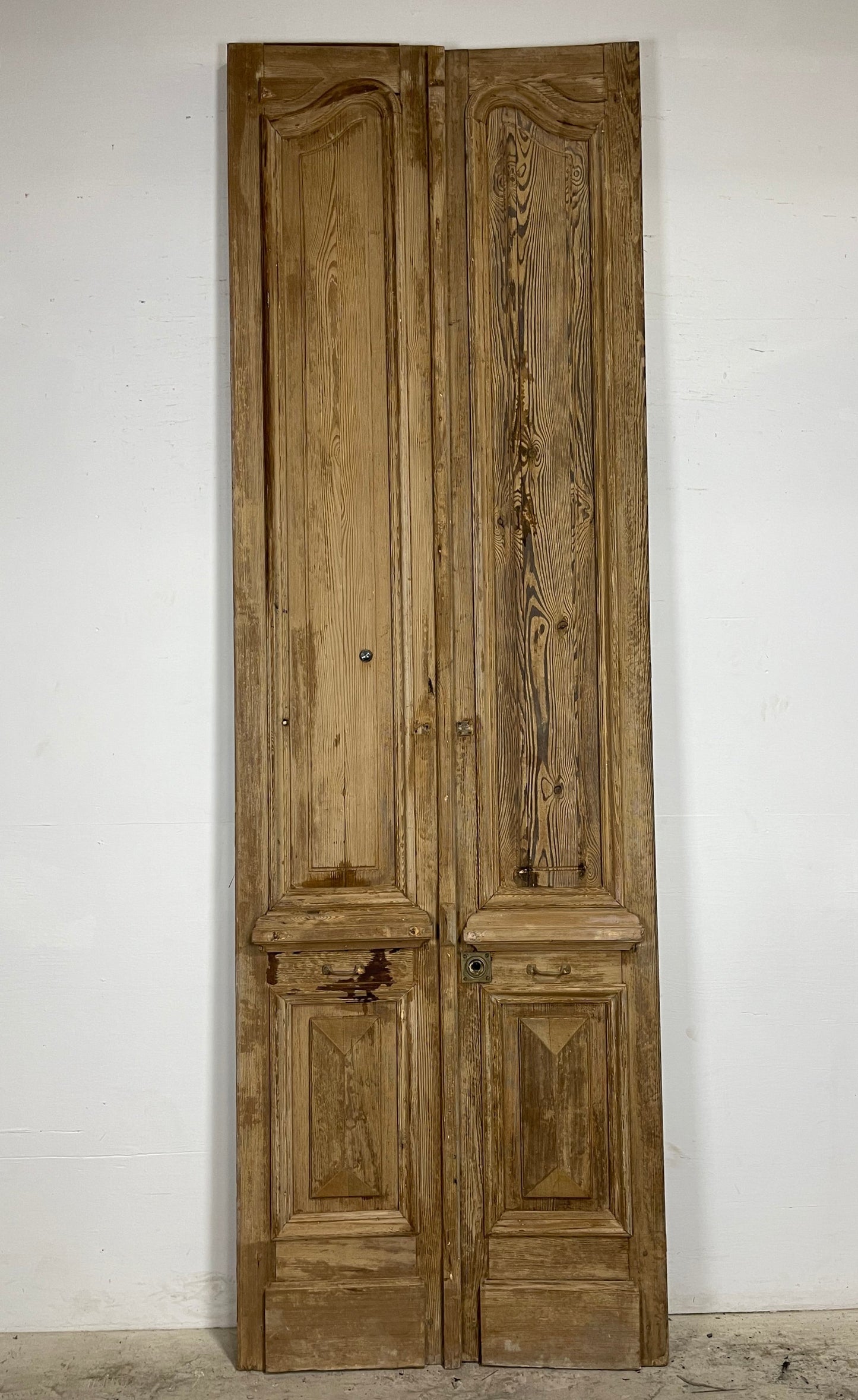 Antique French Panel Doors with Carving (120.5x 38.5) M023