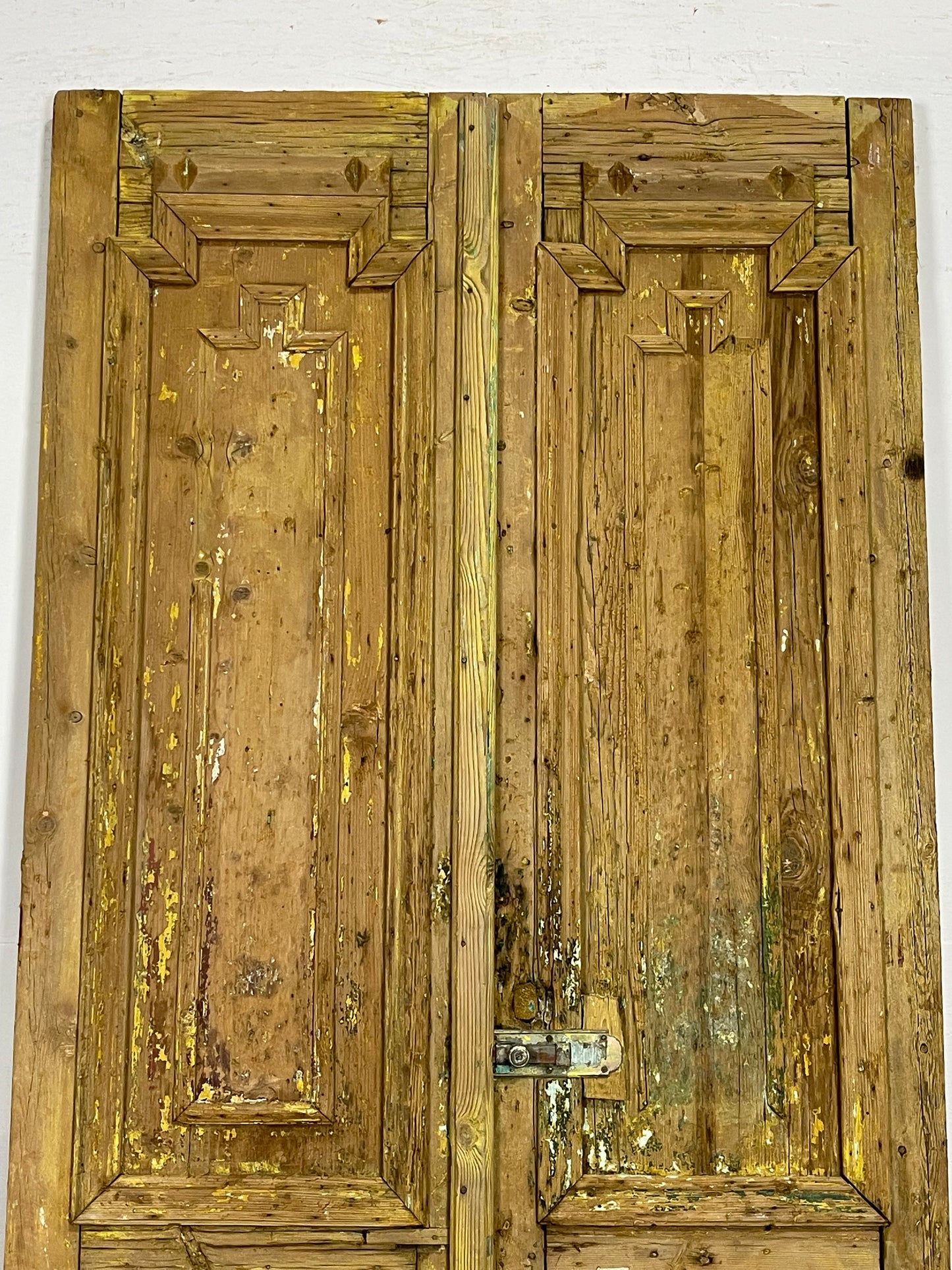 Antique French Panel Doors with Carving (87.5 x 40.5) M025