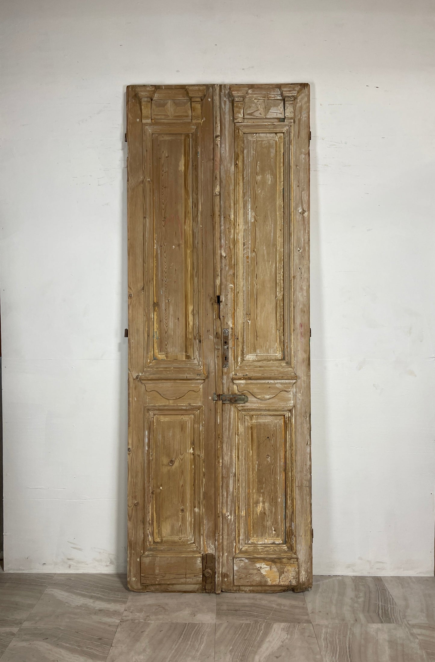 Antique French Panel Doors with Carving (106x38.5) N023