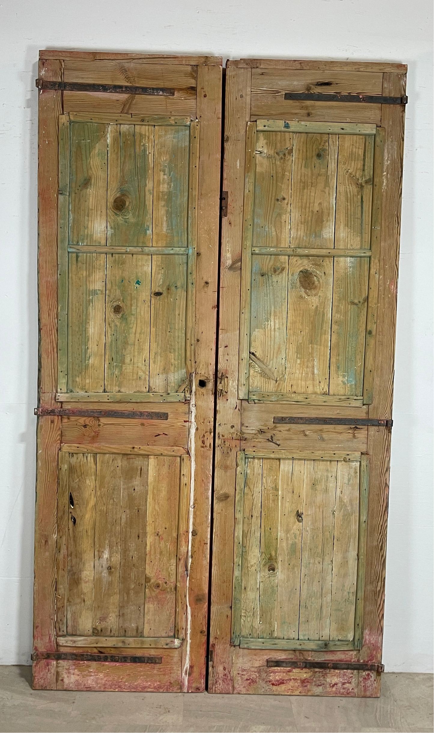Antique French panel doors with Carvings (105 x 59.25) P40