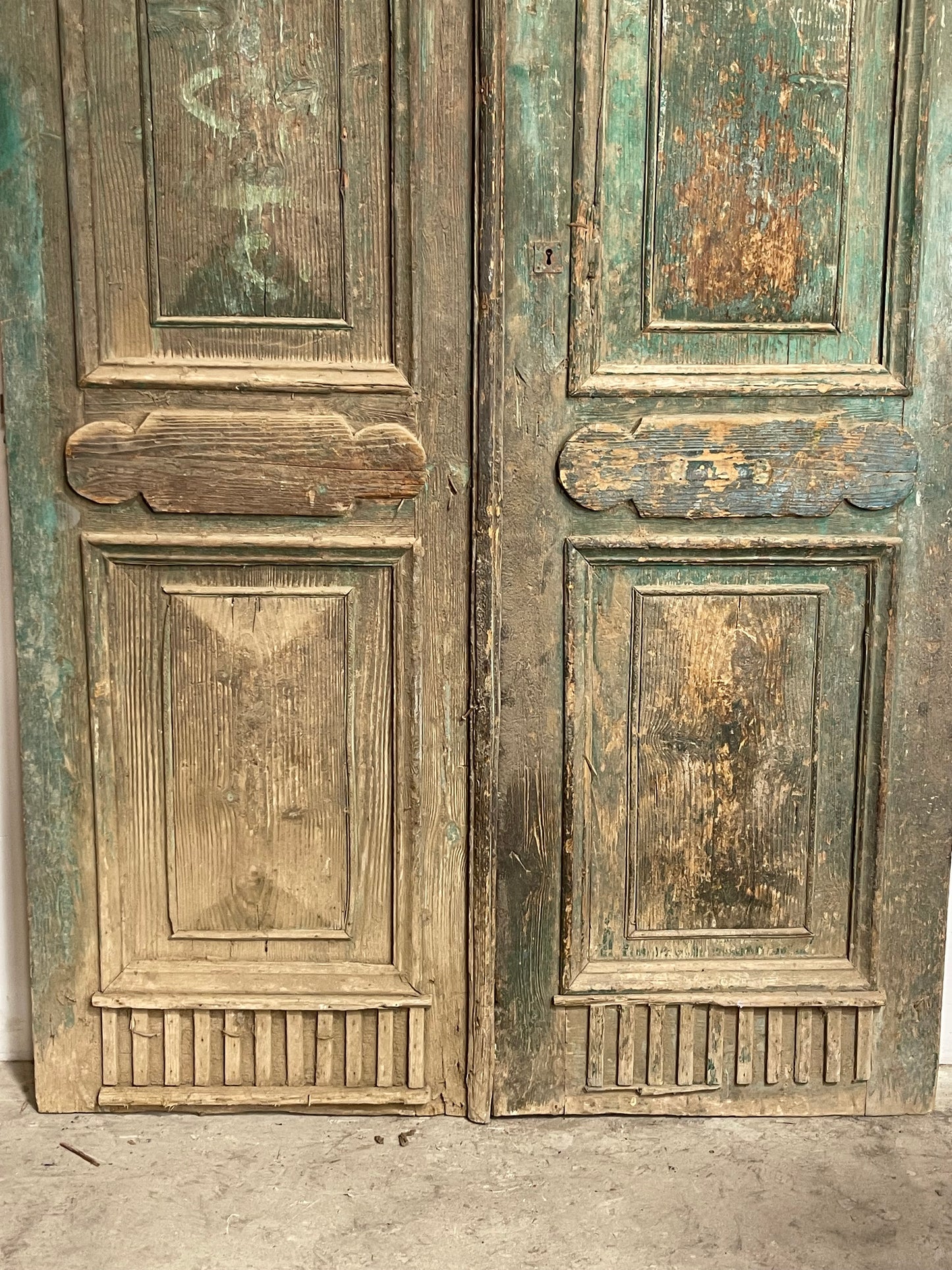 Antique French Panel Doors with Carving (95.5 x 59) M034