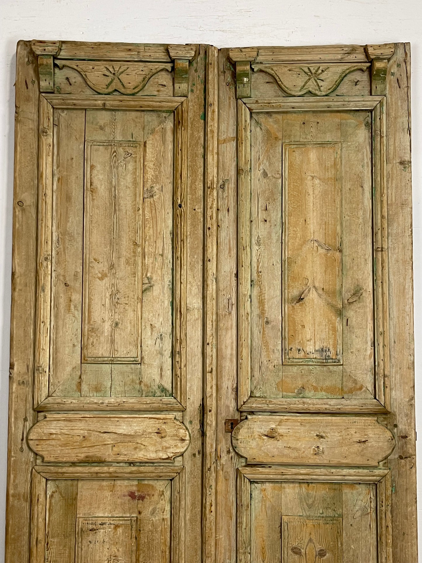 Antique French Panel Doors with Carving (91 x 52.5) M015