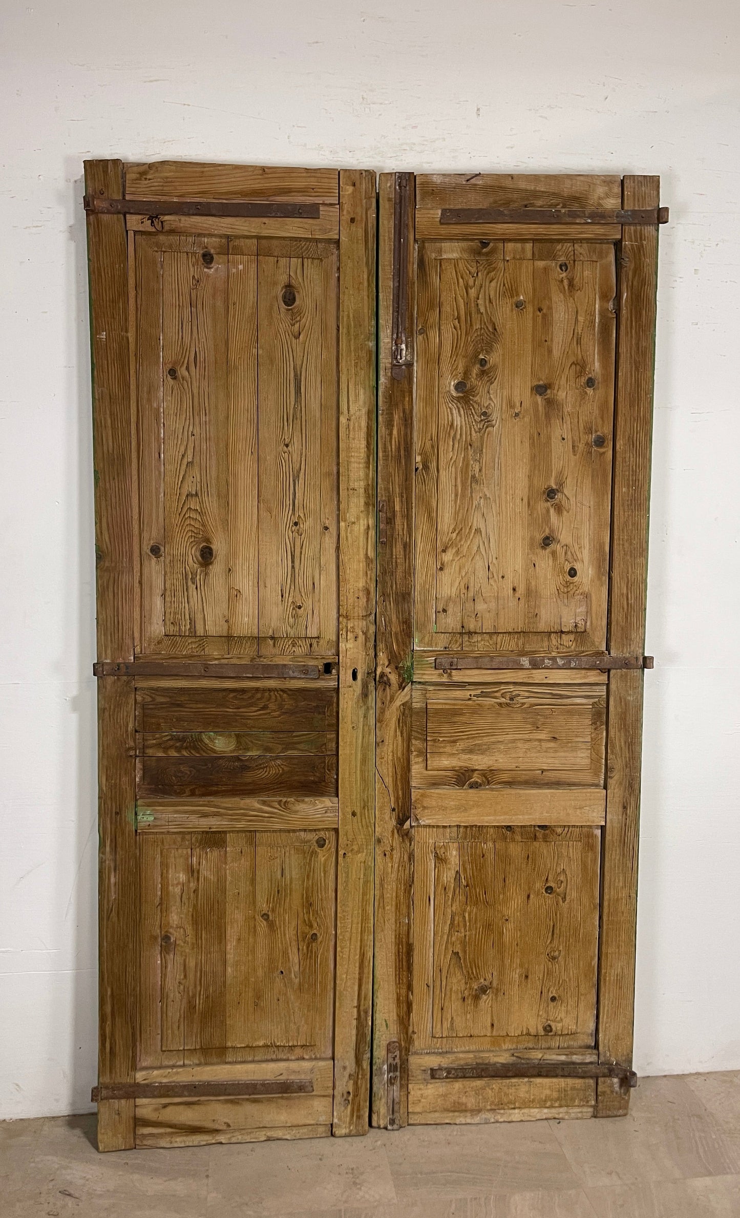 Antique French panel doors with Carvings (98 x 56) P41