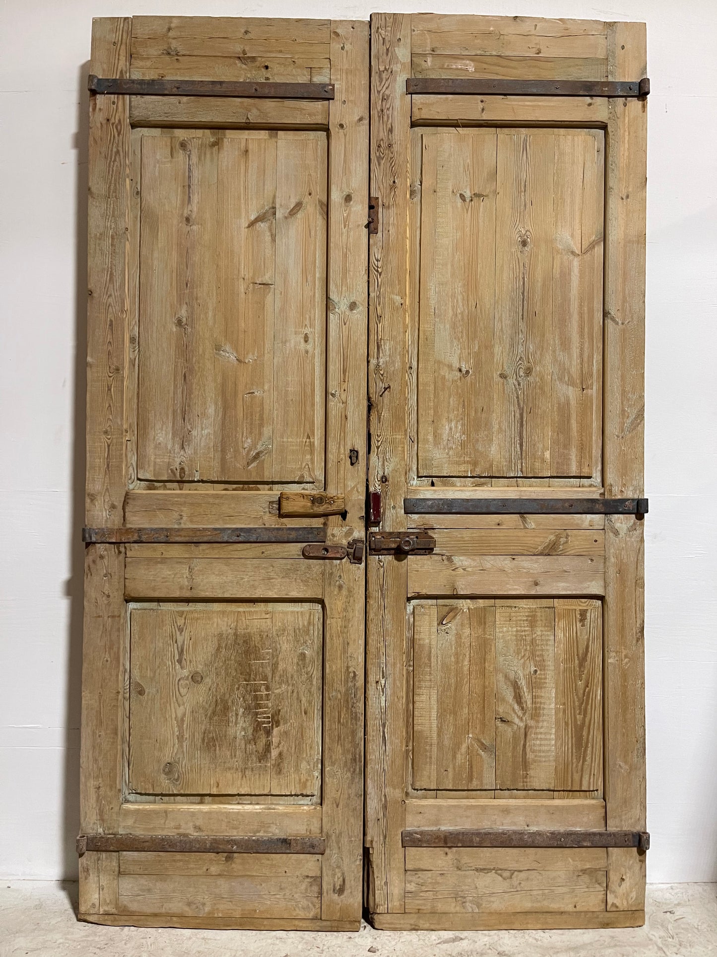 Antique French panel doors carved (101.25x62.75) J006