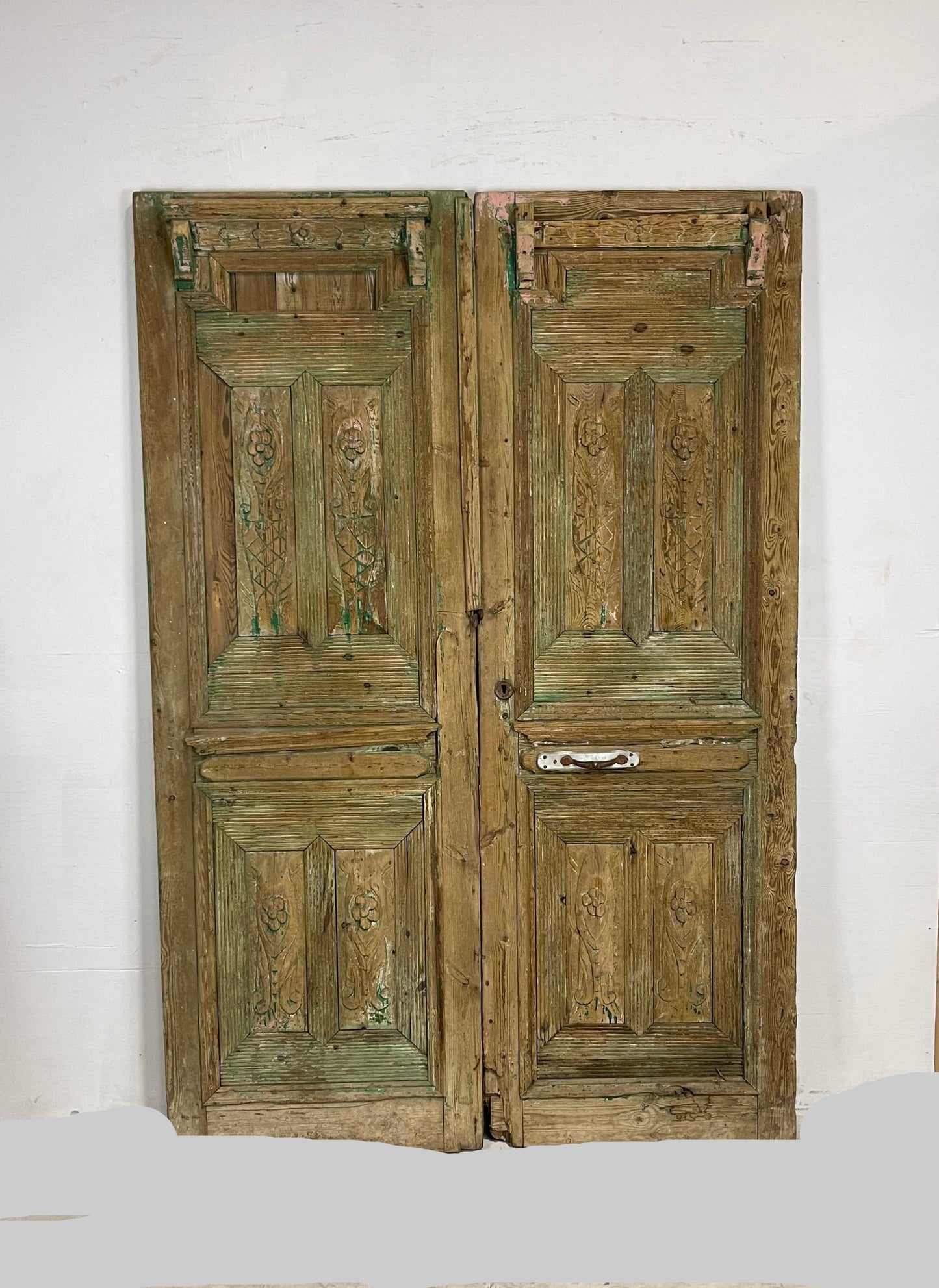Antique French Panel Doors with Carving (89.5 x 60.5) N005
