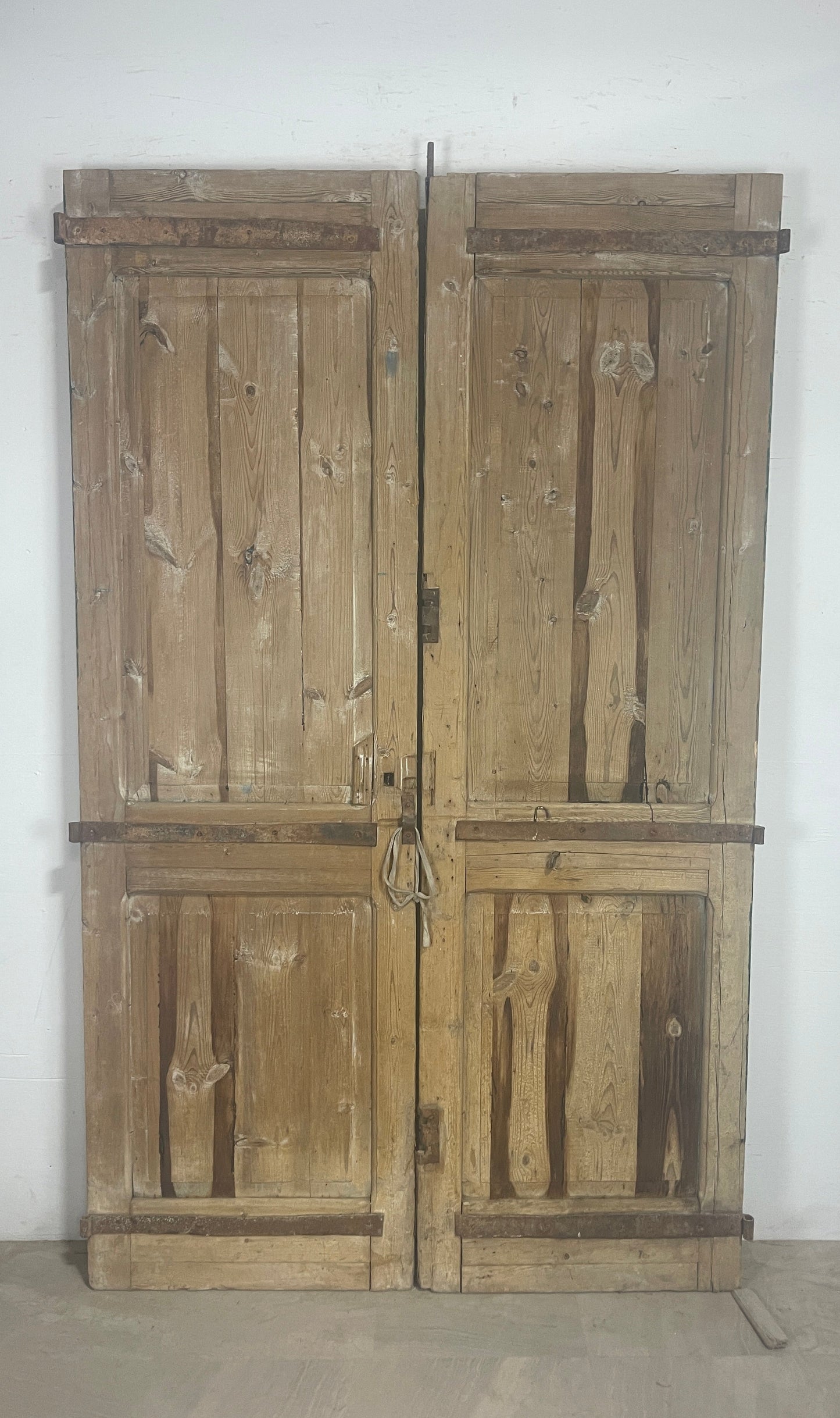Antique French panel doors with Carvings ( 97.5 x 59.25) P 19