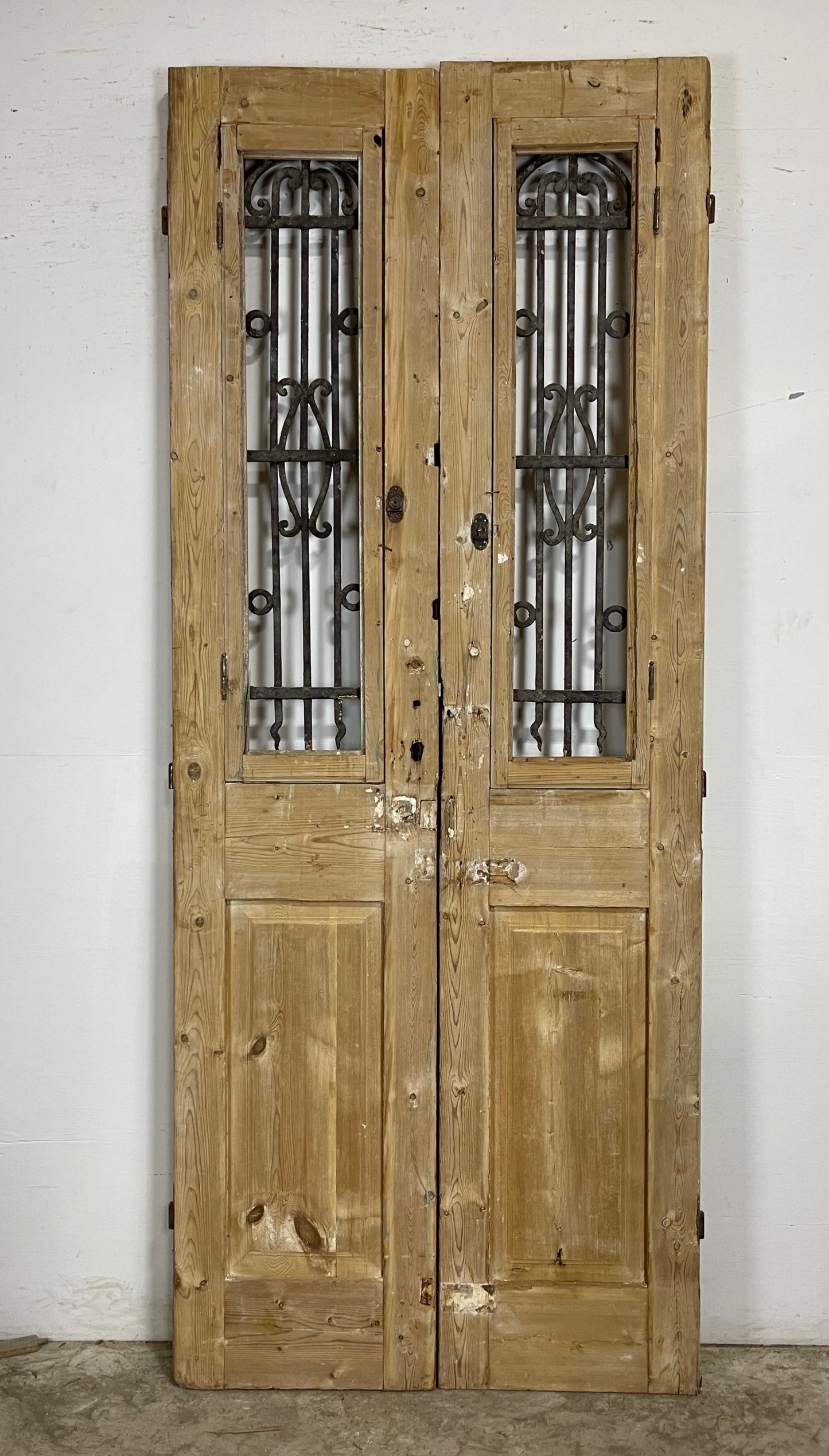 Antique French Panel Doors with Metal (99.5 x 40.5) M064