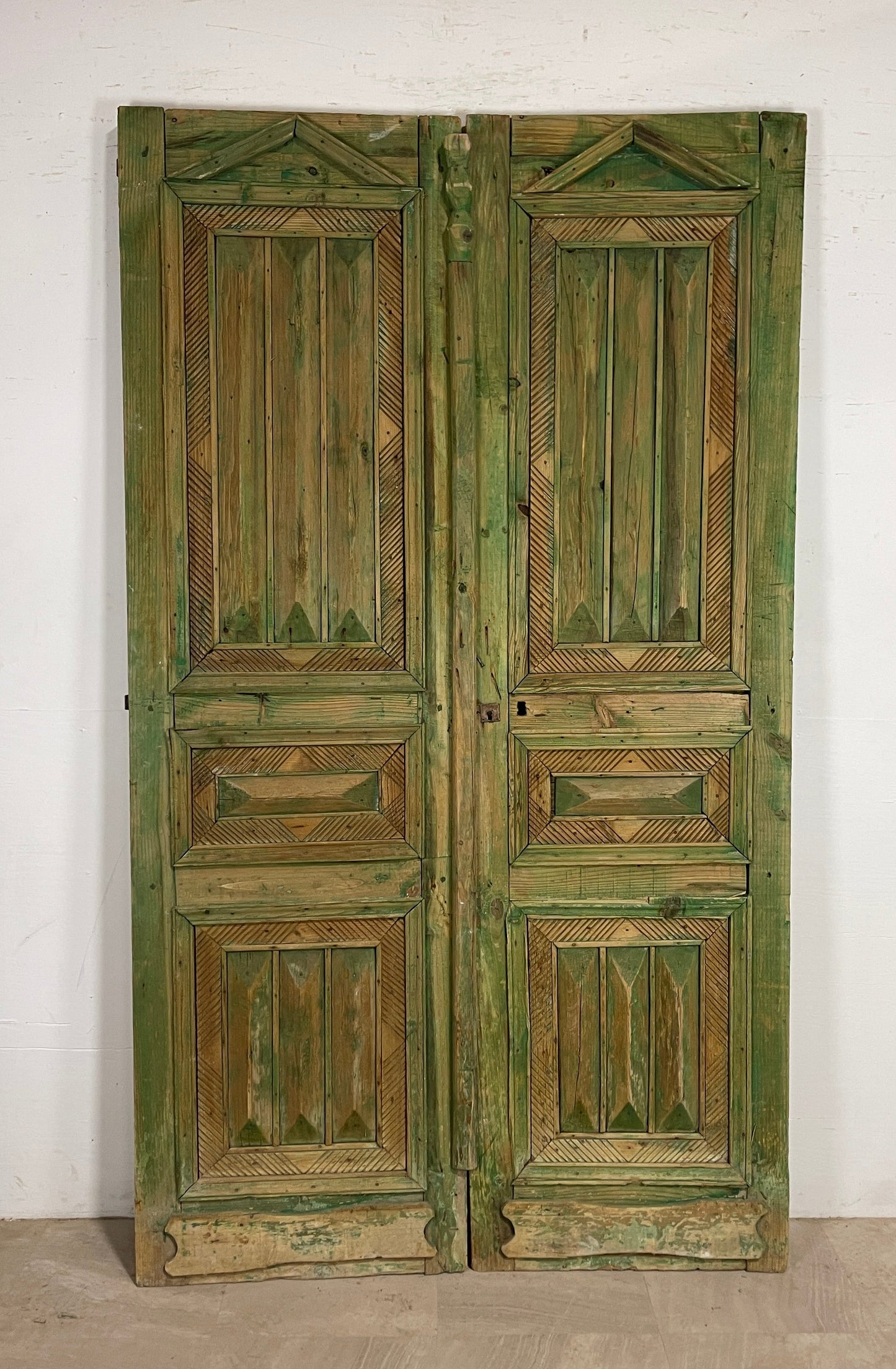 Antique French panel doors with Carvings (98 x 56) P41
