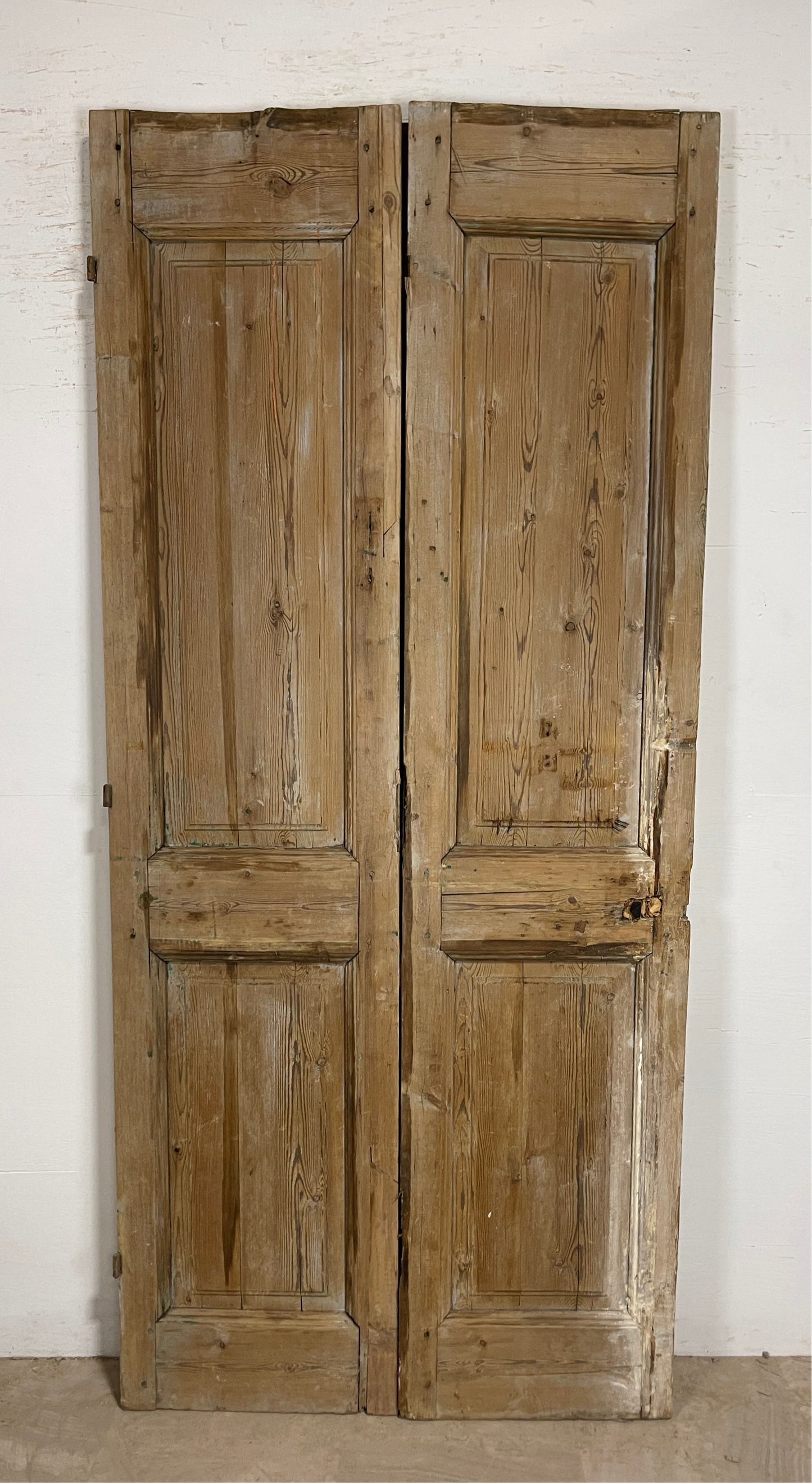 Antique French panel doors with Carvings (96.5 x 43.5) P25