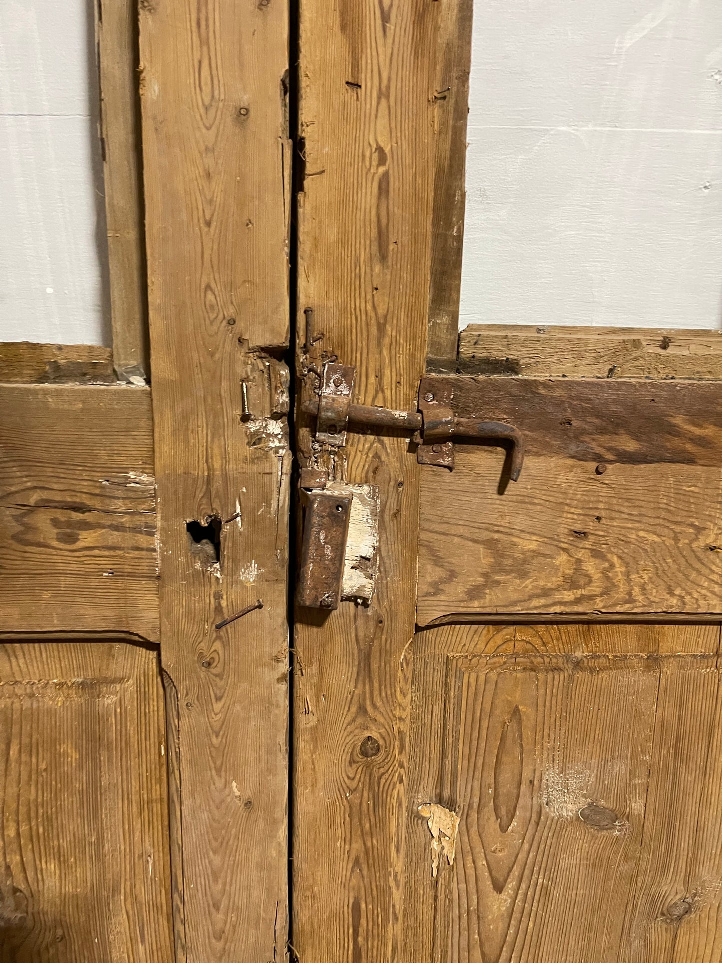 Antique French panel doors with glass and carving (90.5x42.5) L103