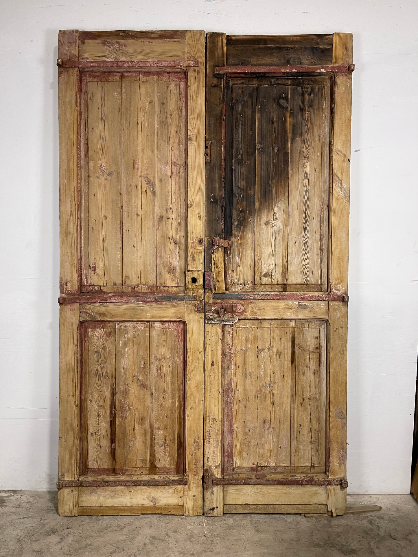Antique French Panel Doors with Carving (98 x 58.5) M038