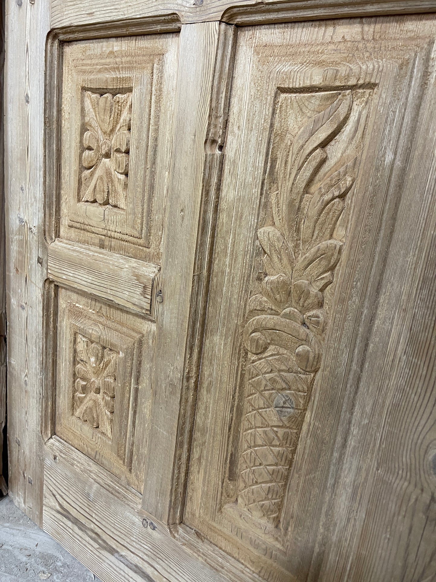 Antique French panel doors with Carvings (103 x 57) P 13
